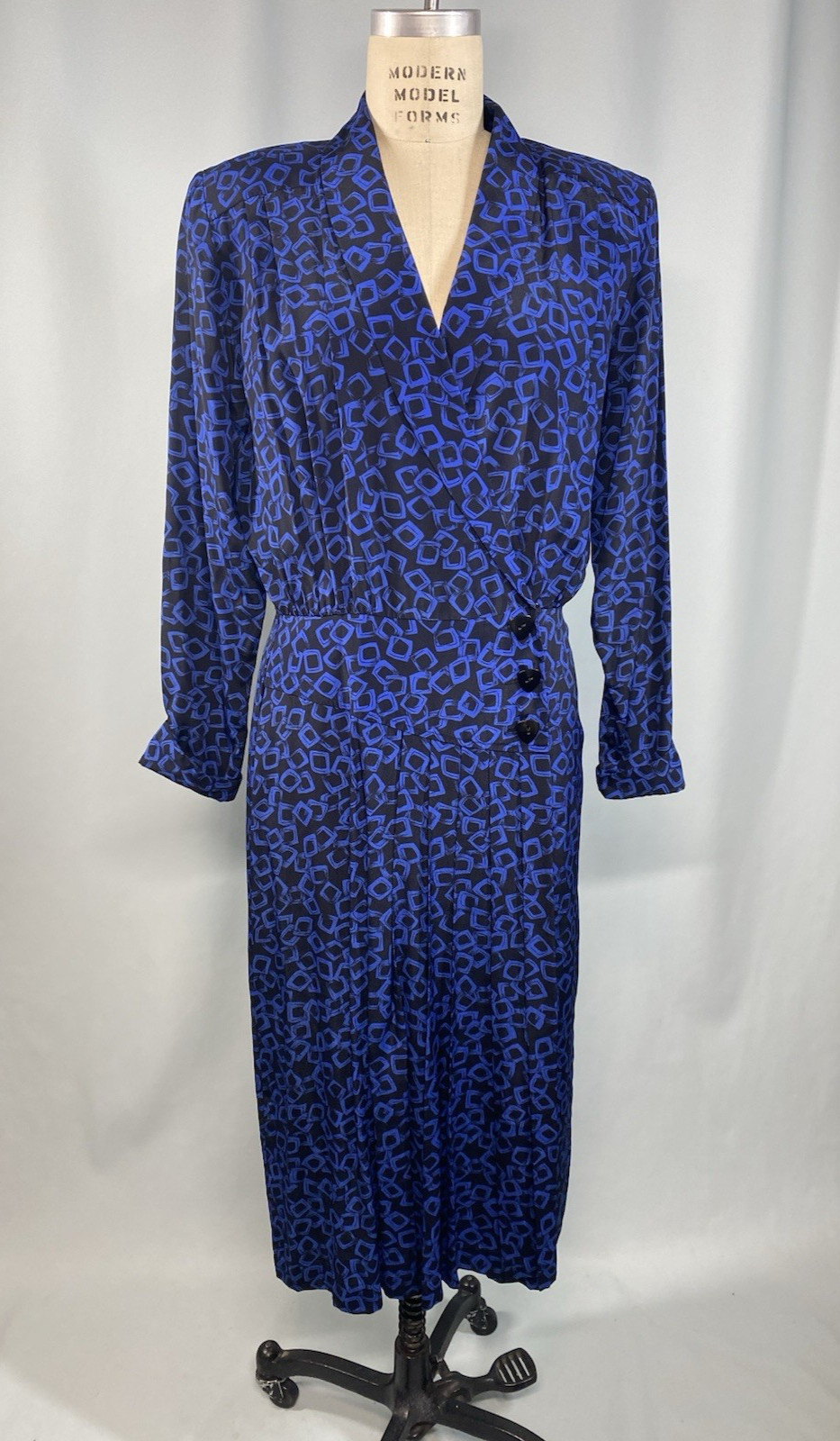 Vintage Dress SIZE LARGE blue rayon 80s 90s classic long sleeve SECRETS USA