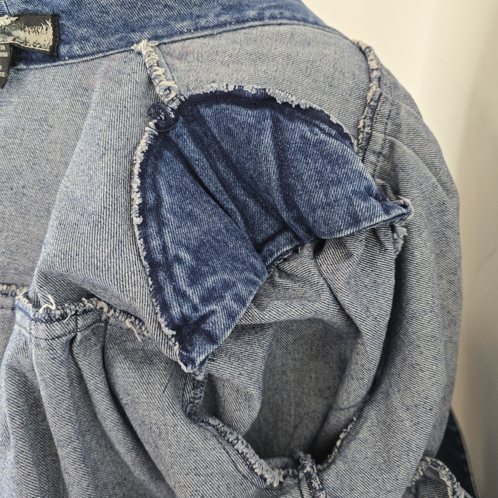 Bramble Lane Vintage Denim Jacket Sz Medium hot air Balloon applique puff paint