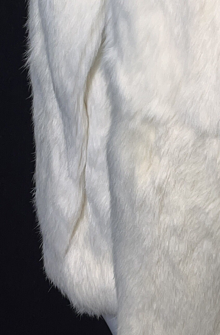 Stunning Vintage 1970’s Genuine White Rabbit Fur Coat – Luxe High Fashion Jacket