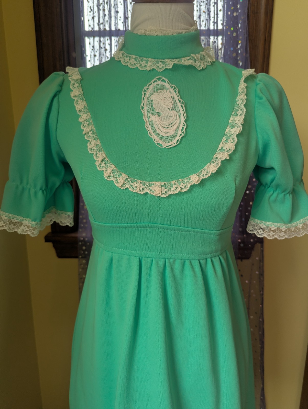 Vintage 70’s Victorian Cameo Mint Green Polyester Puff Sleeve Mini Dress Size XS