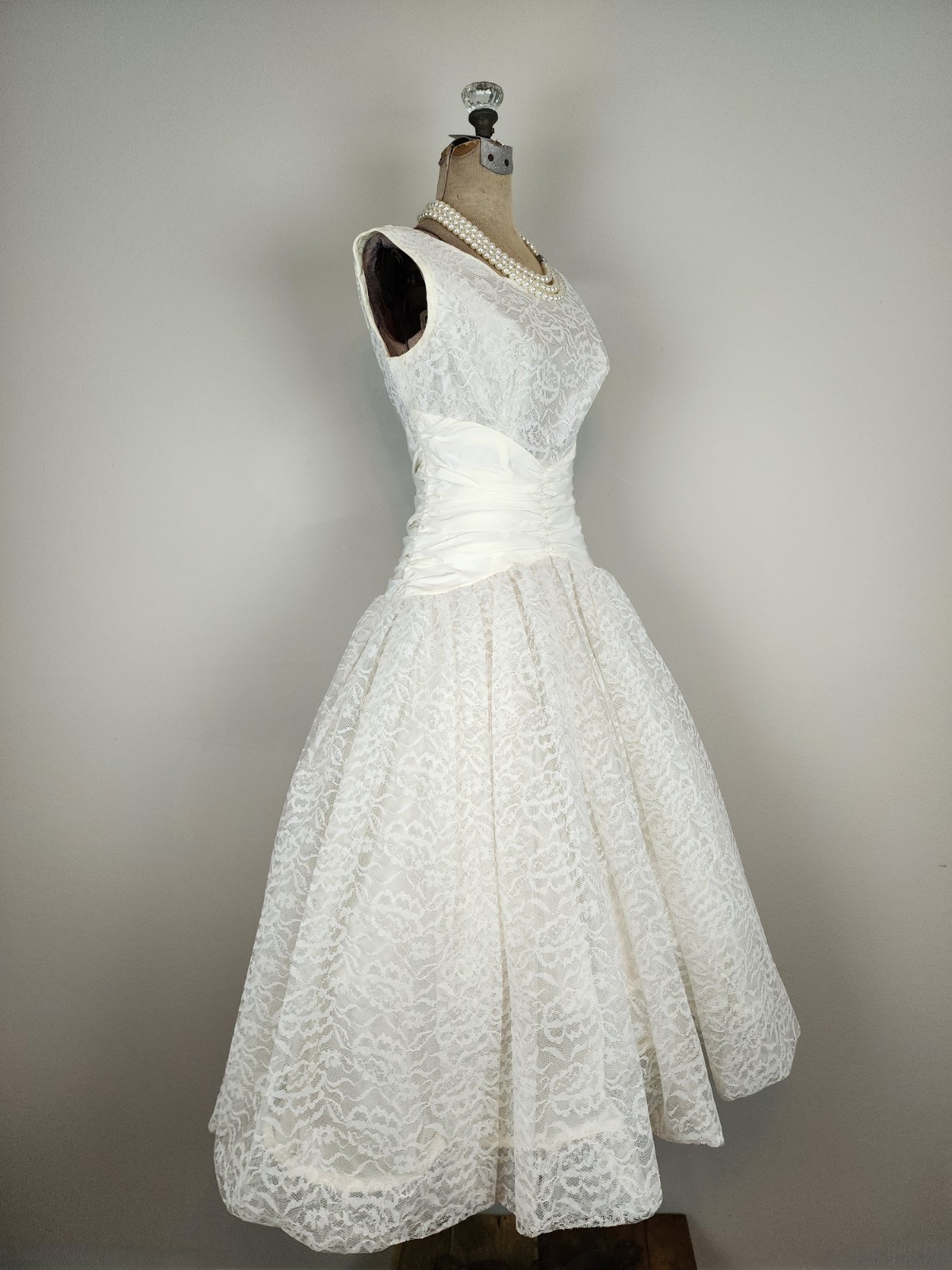 Vintage 1950’s Warm White Satin with Lace Overlay Cocktail Dress Size Medium
