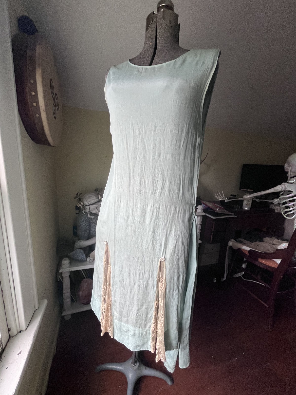 Vintage 1920s Mint Green and Lace Dress