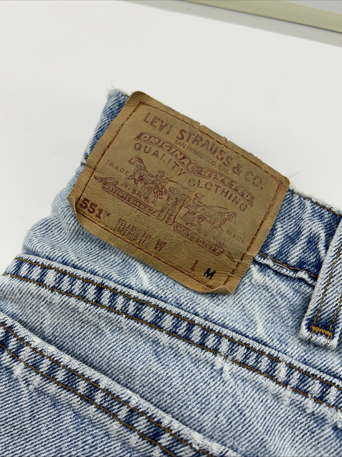 Vintage 90’s Levi’s 551 Relaxed Fit Jeans High Waist Mom Women’s Sz 8 Med