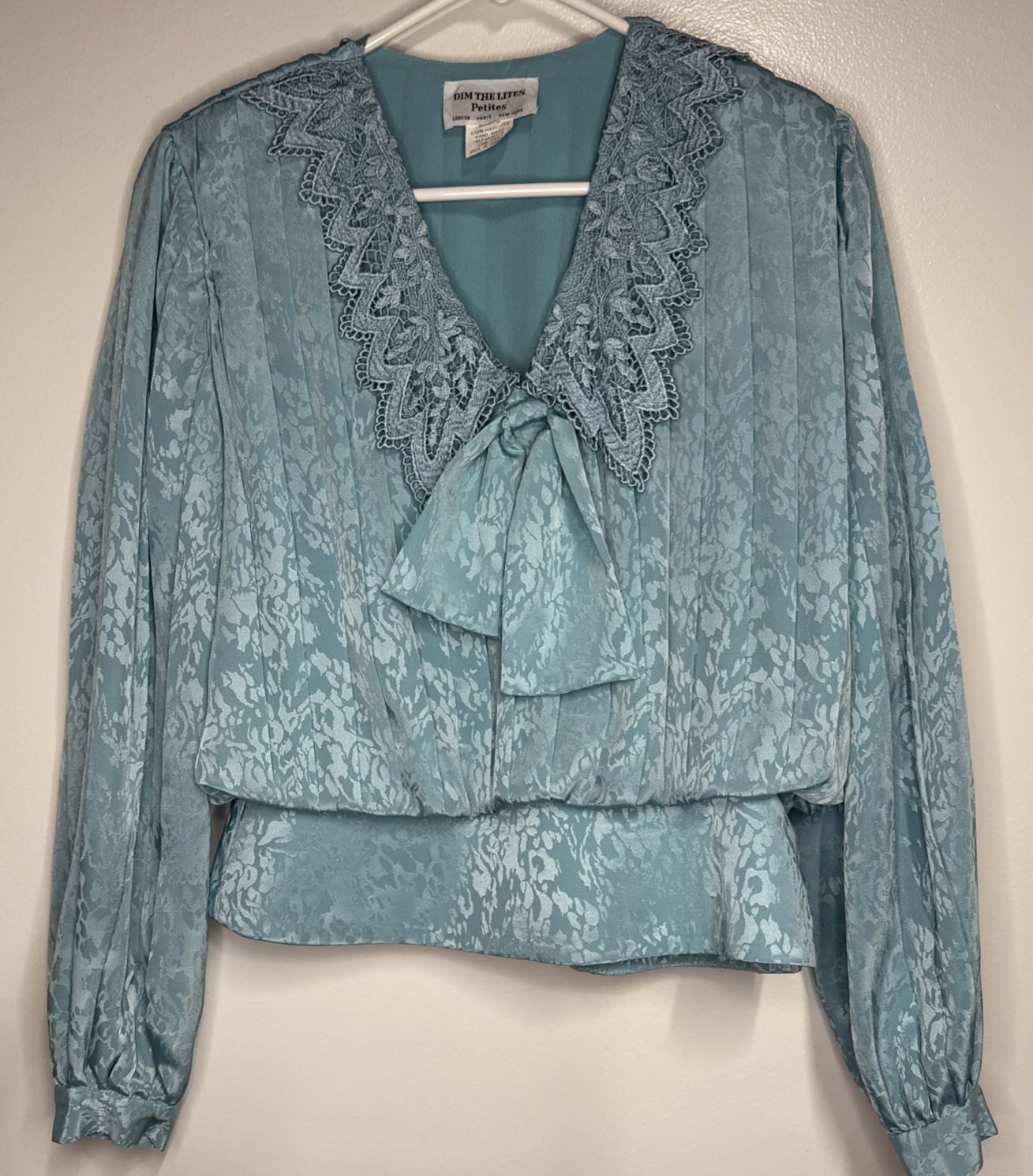 Dim The Lites Vtg Petites Drop Waist Pleated Blouse Women’s 4 Blue Lace Neck