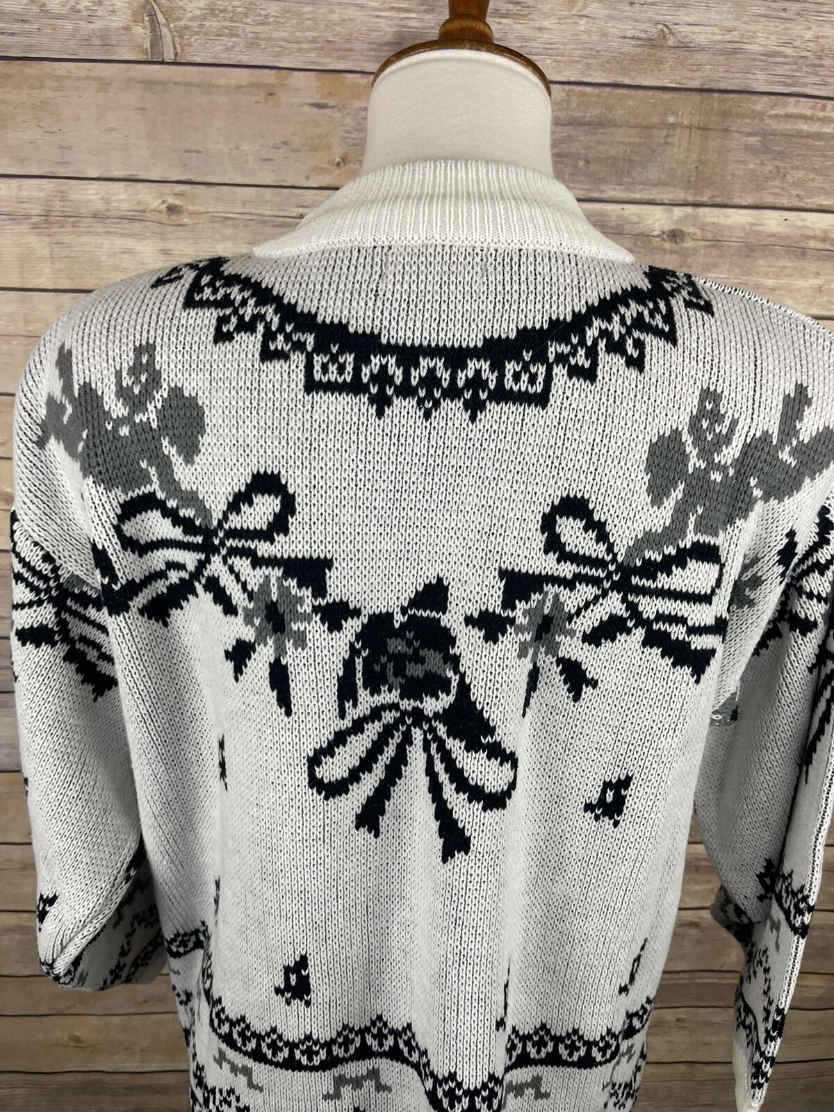 Vintage Jamie Scott Large ? Sweater Cherub Floral Bows White Black Gray 90’s