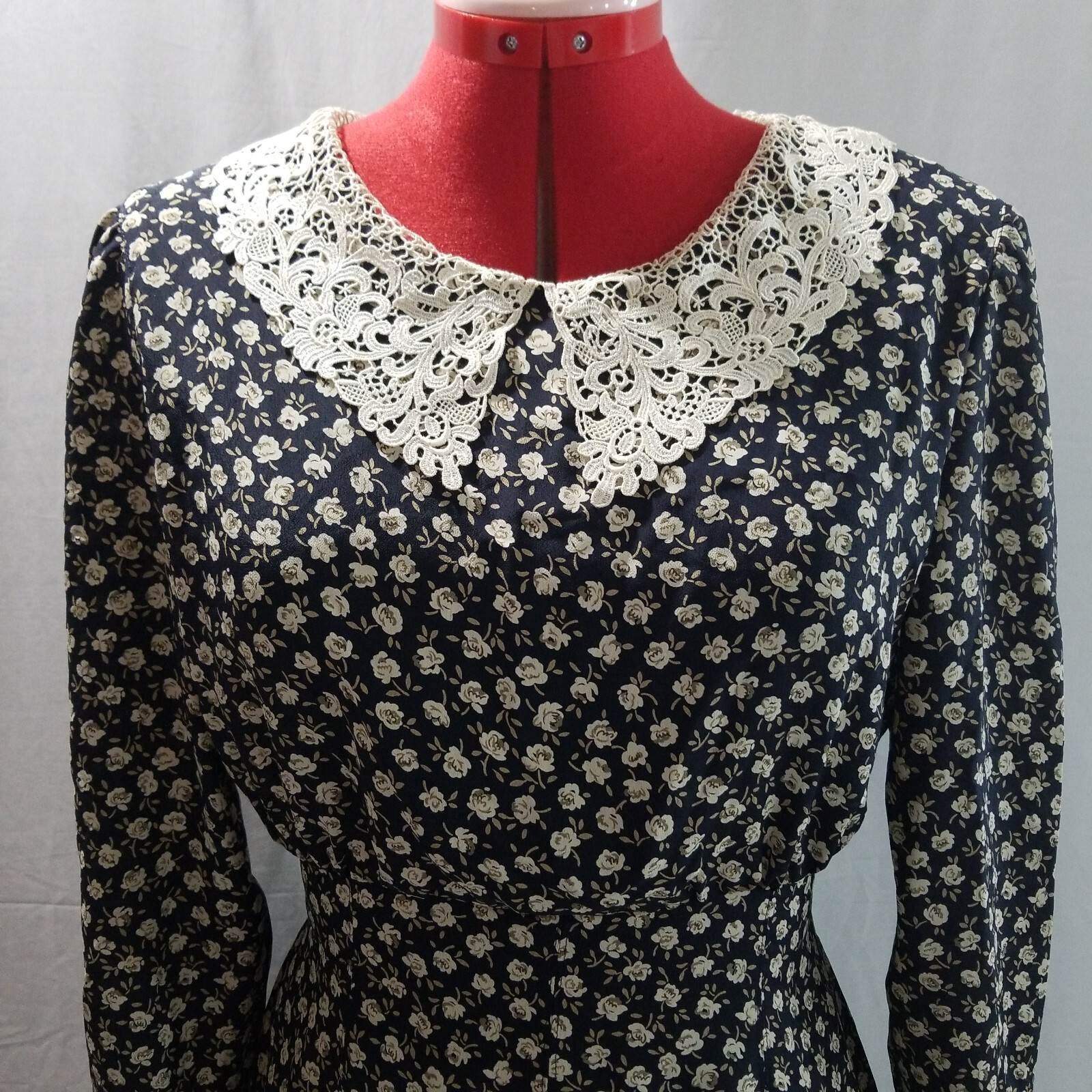 Floral Vintage Dress with Lace Collar Made in Japan Navy Blue