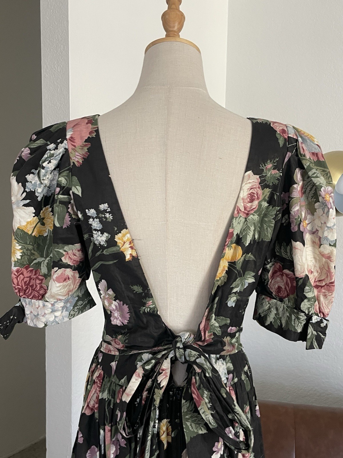 Vintage 1980s EXPO Romantic Cottagecore Victorian Puffy Sleeves Floral Dress