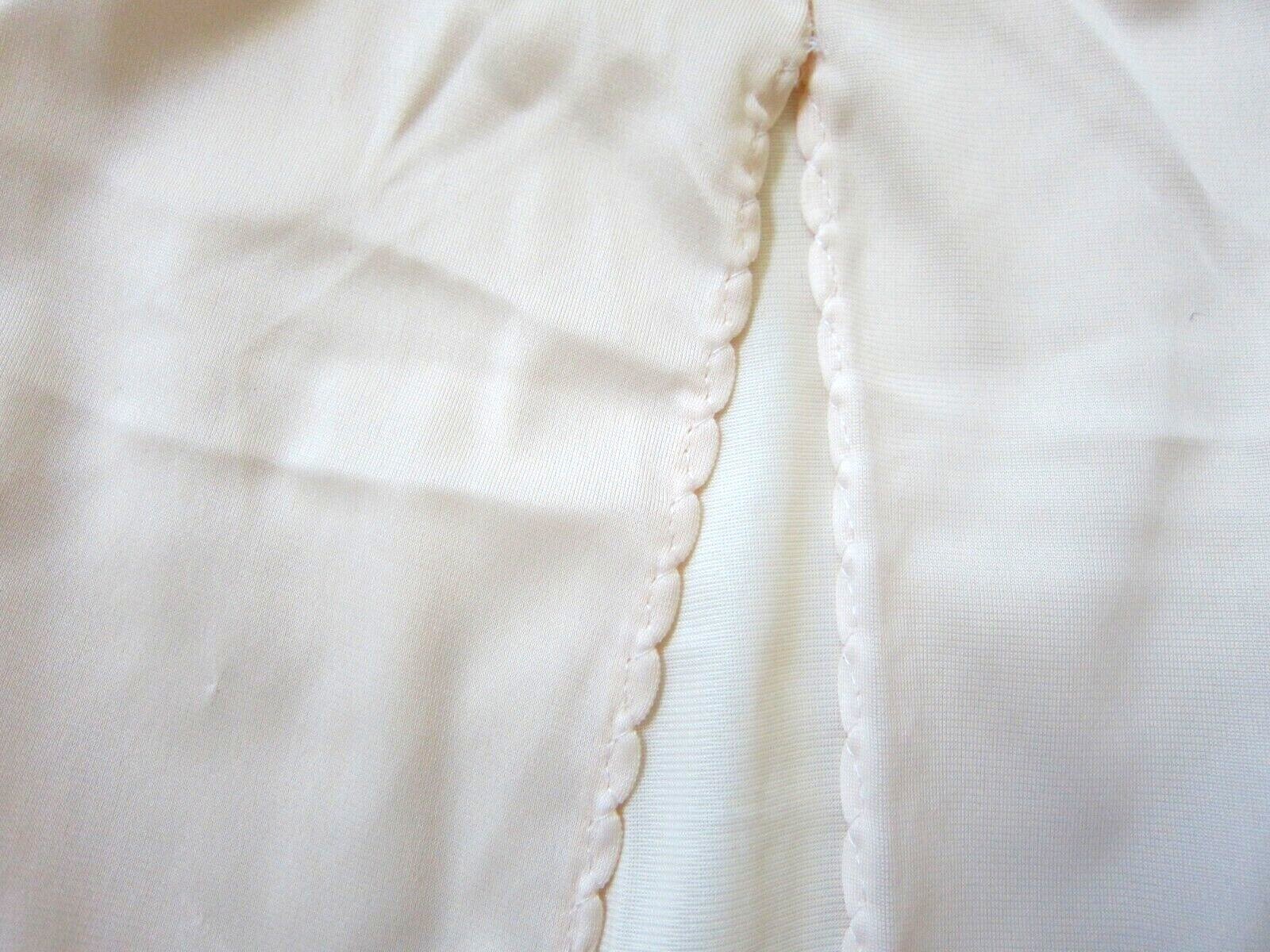Vintage 60s WonderMaid NON CLING Satin SCALLOPE EDGE Silky LONG MAXI Half Slip M