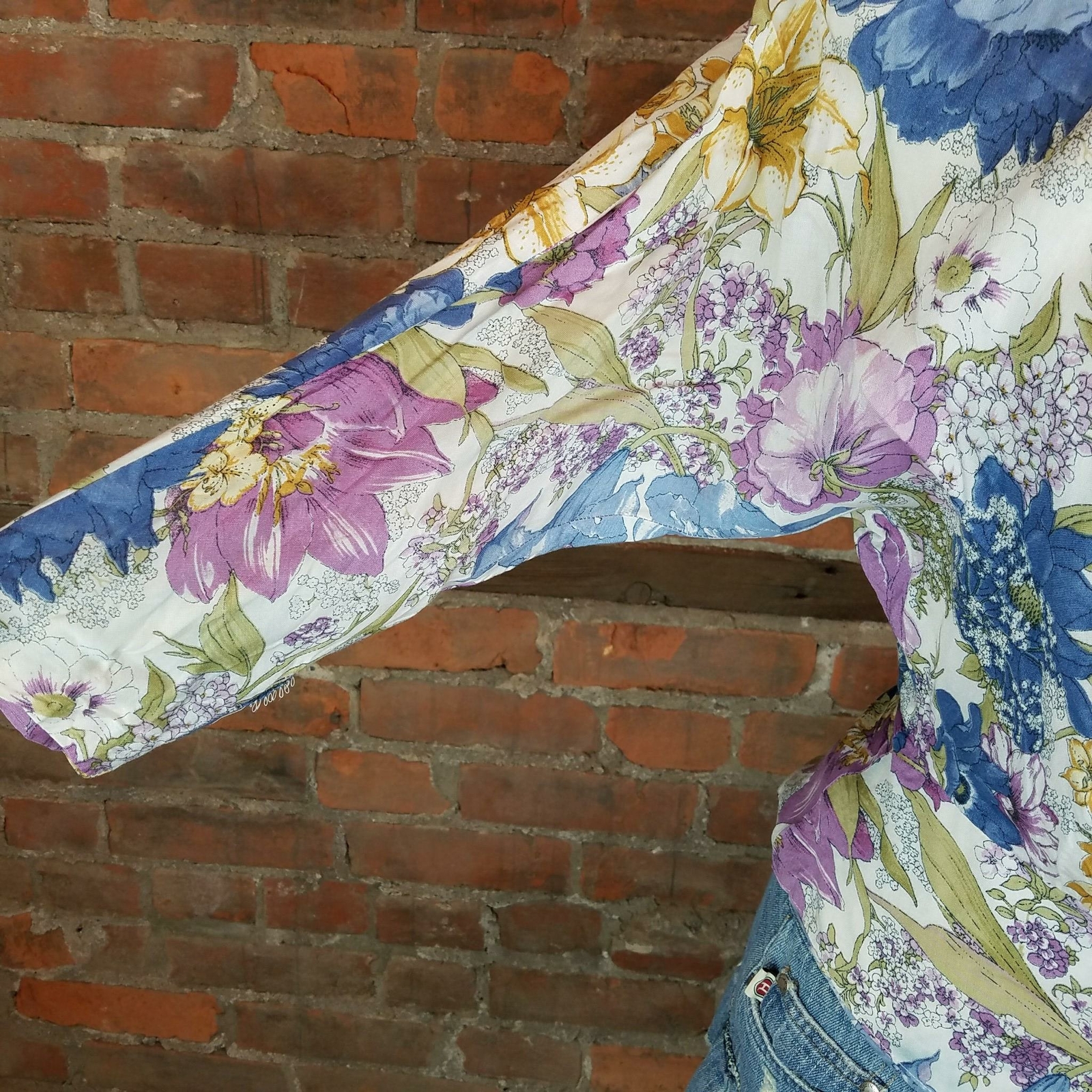 Vintage Womens Blouse FloralPrint White w/LilacBlueGreen Dolman Sleeves Size 12