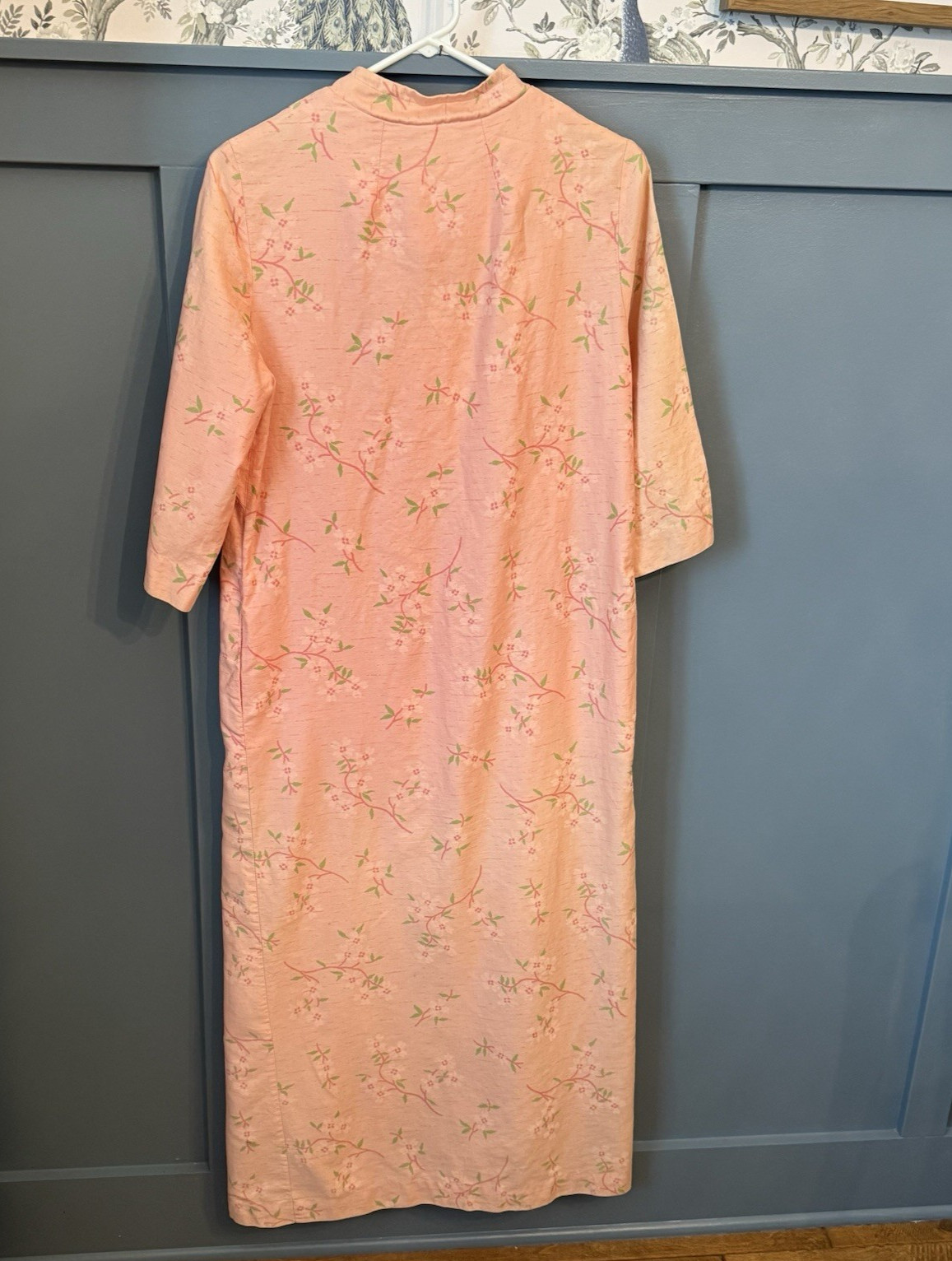 Authentic Vintage Evelyn Pearson Lounging Apparel Medium Peach Cherry Blossom
