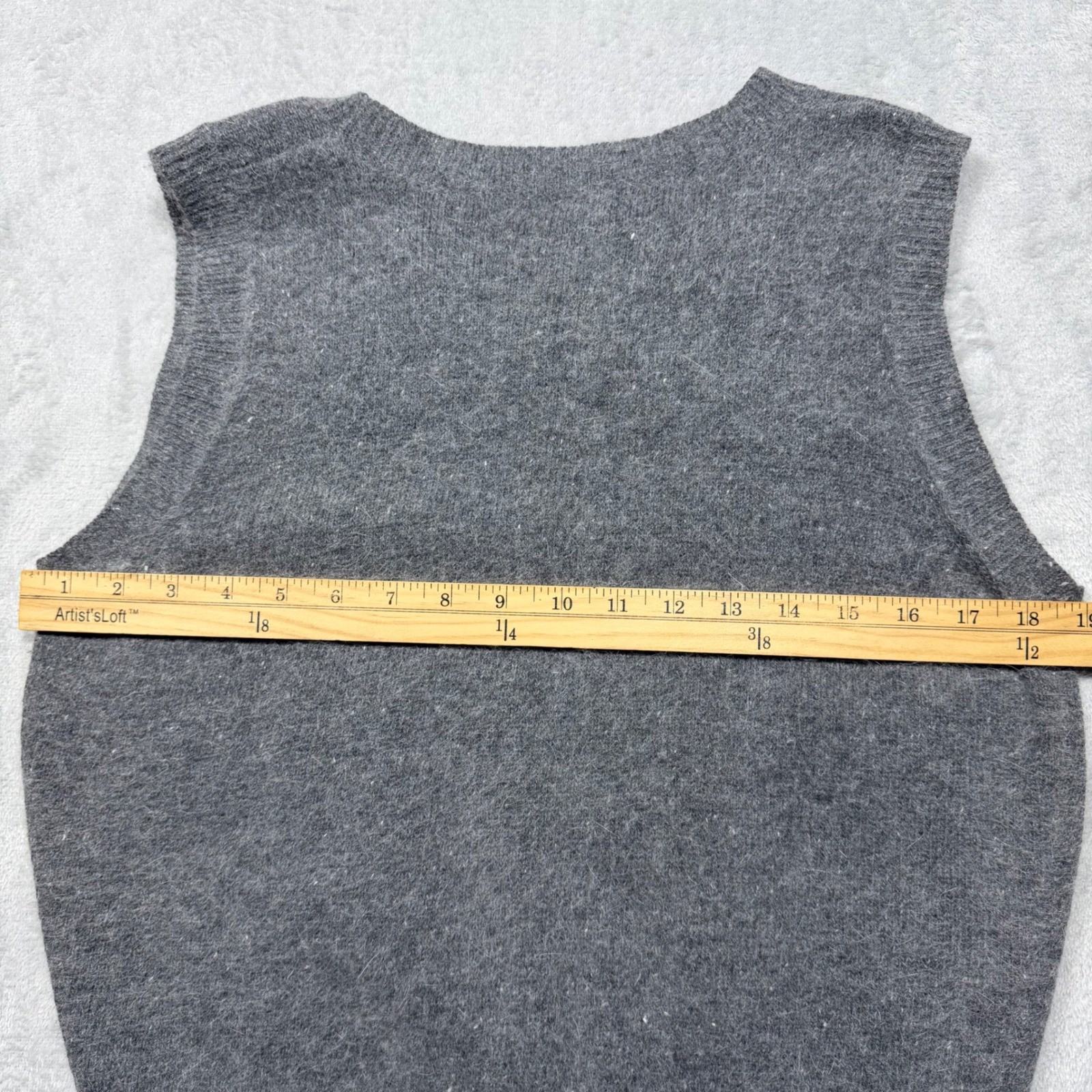 Vintage Metropolitan New York Gray Angora Knit Sweater Vest Size L 90s Preppy