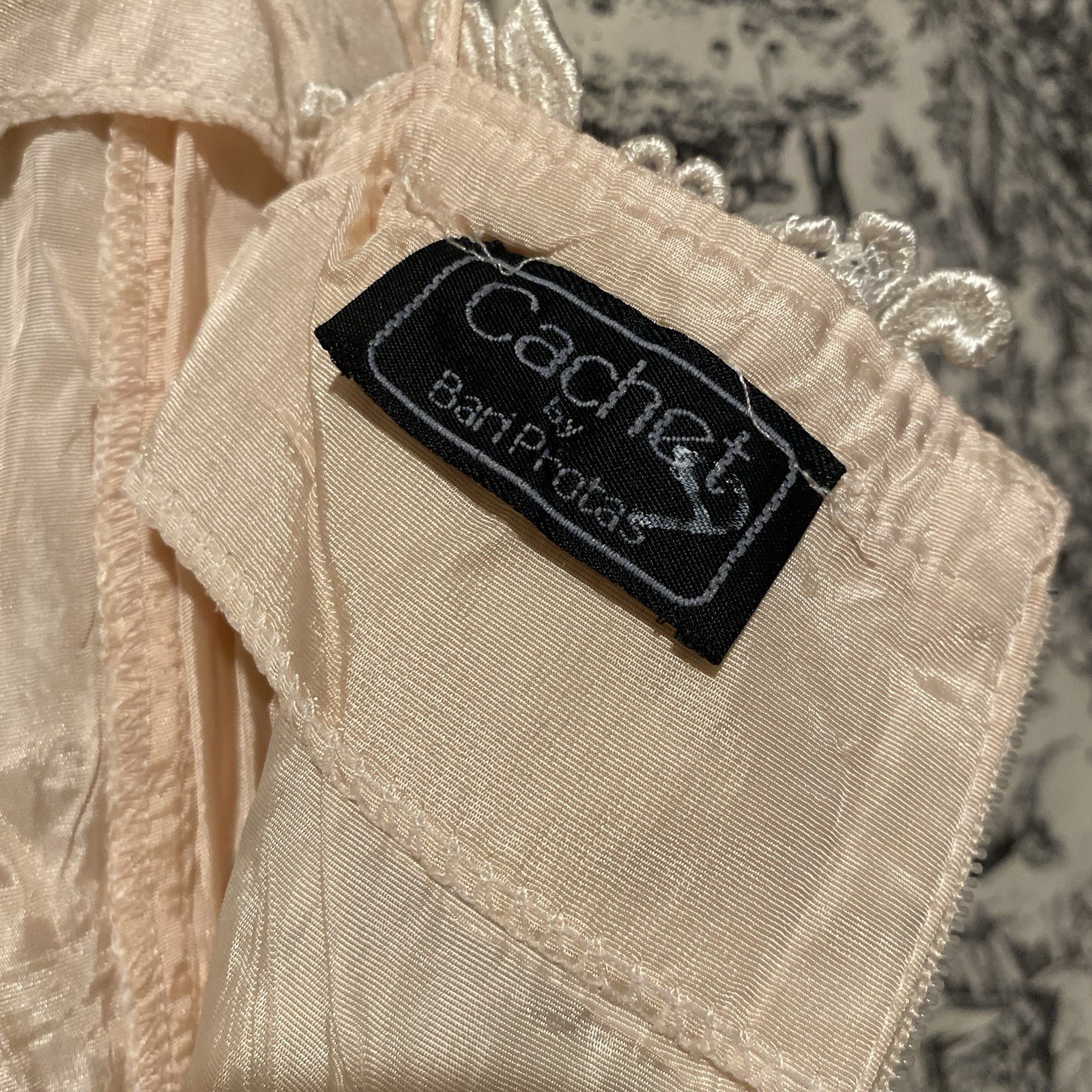 Vintage 1980s Cachet By Bari Protas Peachy Pink Lace Pencil Dress