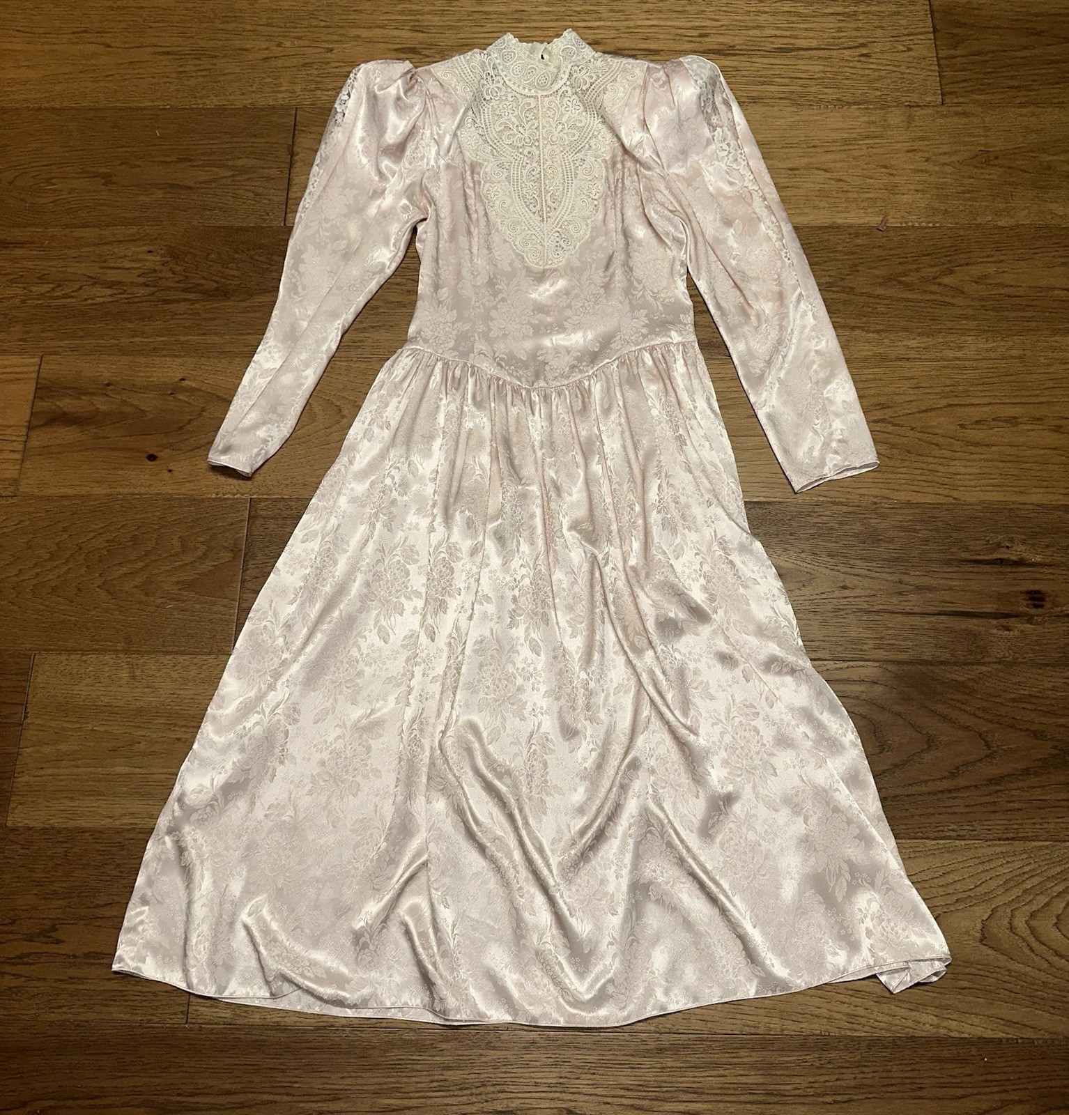 Vintage 1980’s Scott McClintock Medium Pink Satin Puff Sleeves Formal Dress