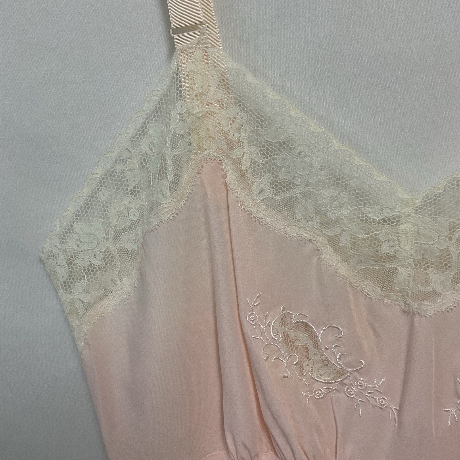 Vintage Barbizon 14 Pink Acclaim Full Slip Dress Crepe Remarque Lace Trim Insets