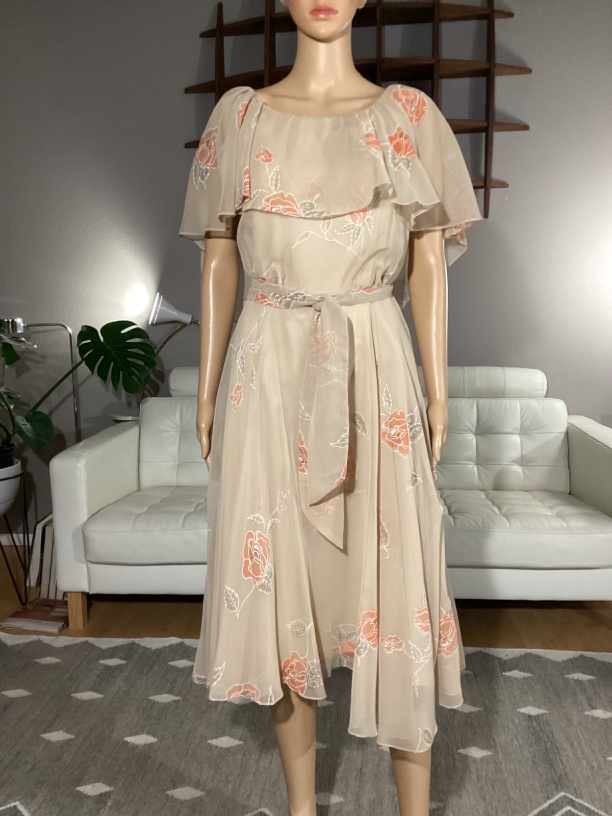 VINTAGE 1970s TORELLI California Poly Sheer Chiffon Floral Belted Dress