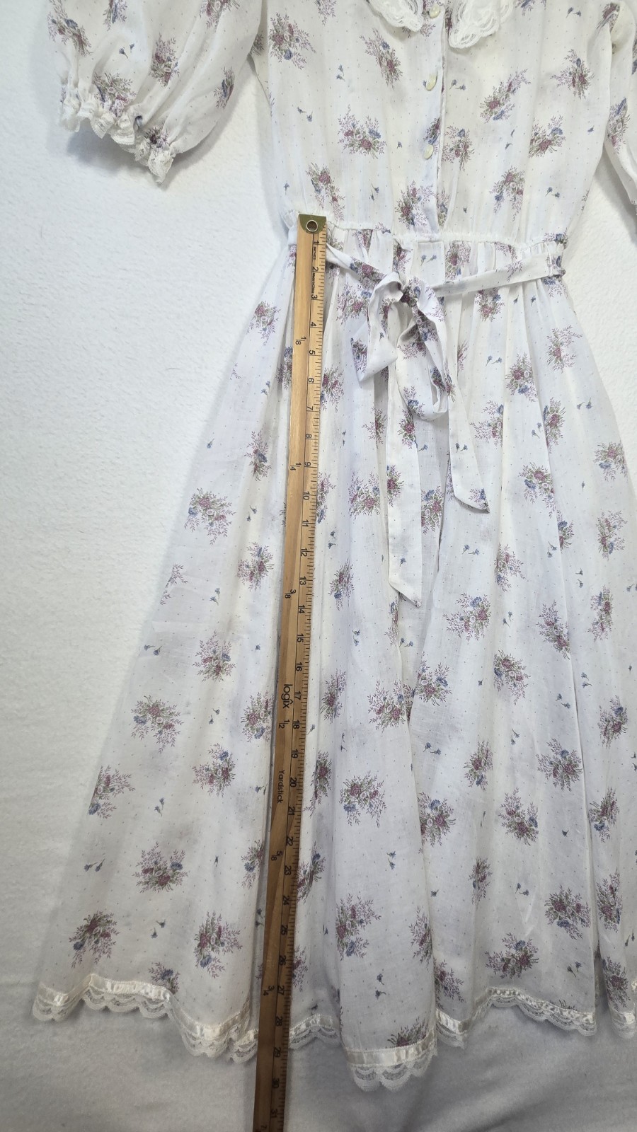 VINTAGE Gunne Sax Jessica Prairie Floral Print White Dress With Eyelet Lace Trim
