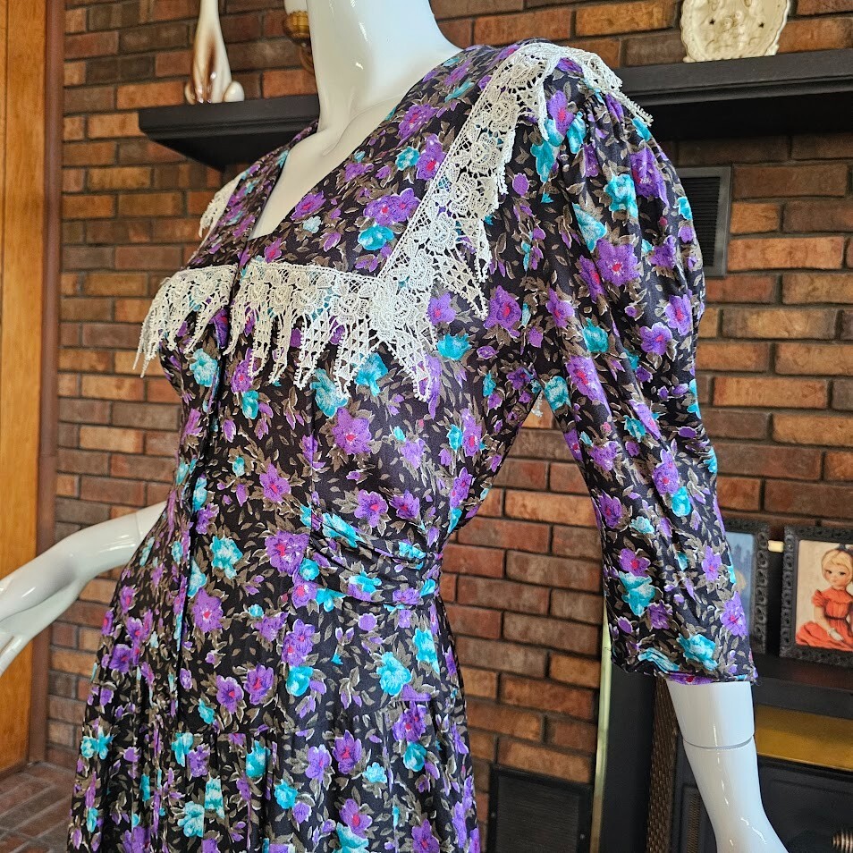 Vtg 80s Trad Wife Moody Floral Princess Waist Tieback Cottagecore Tea Dress M