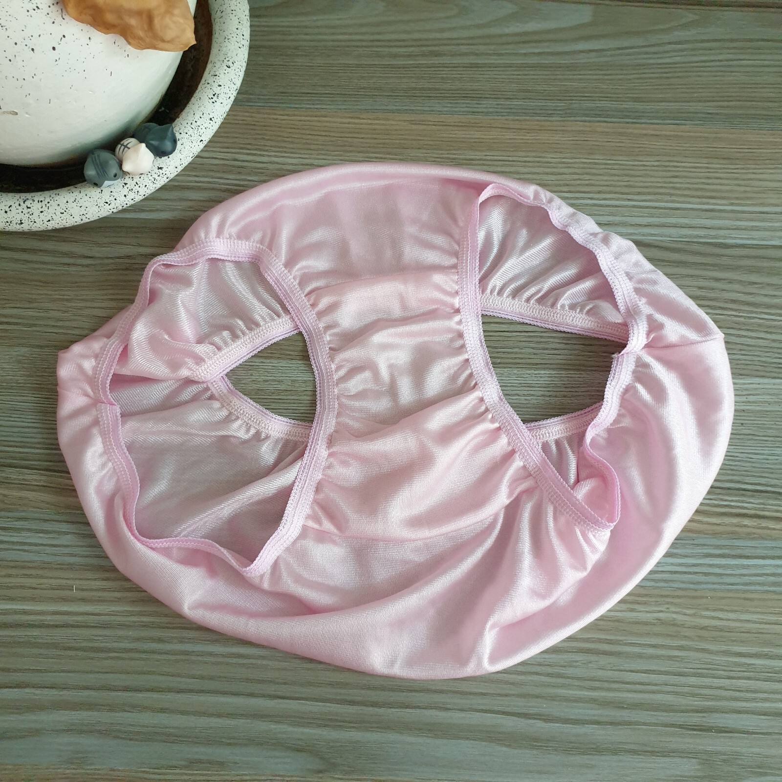 Vintage Silky Nylon Panties Sheer Pink Bikini Soft Brief Size 7-8 Hip 38-42″