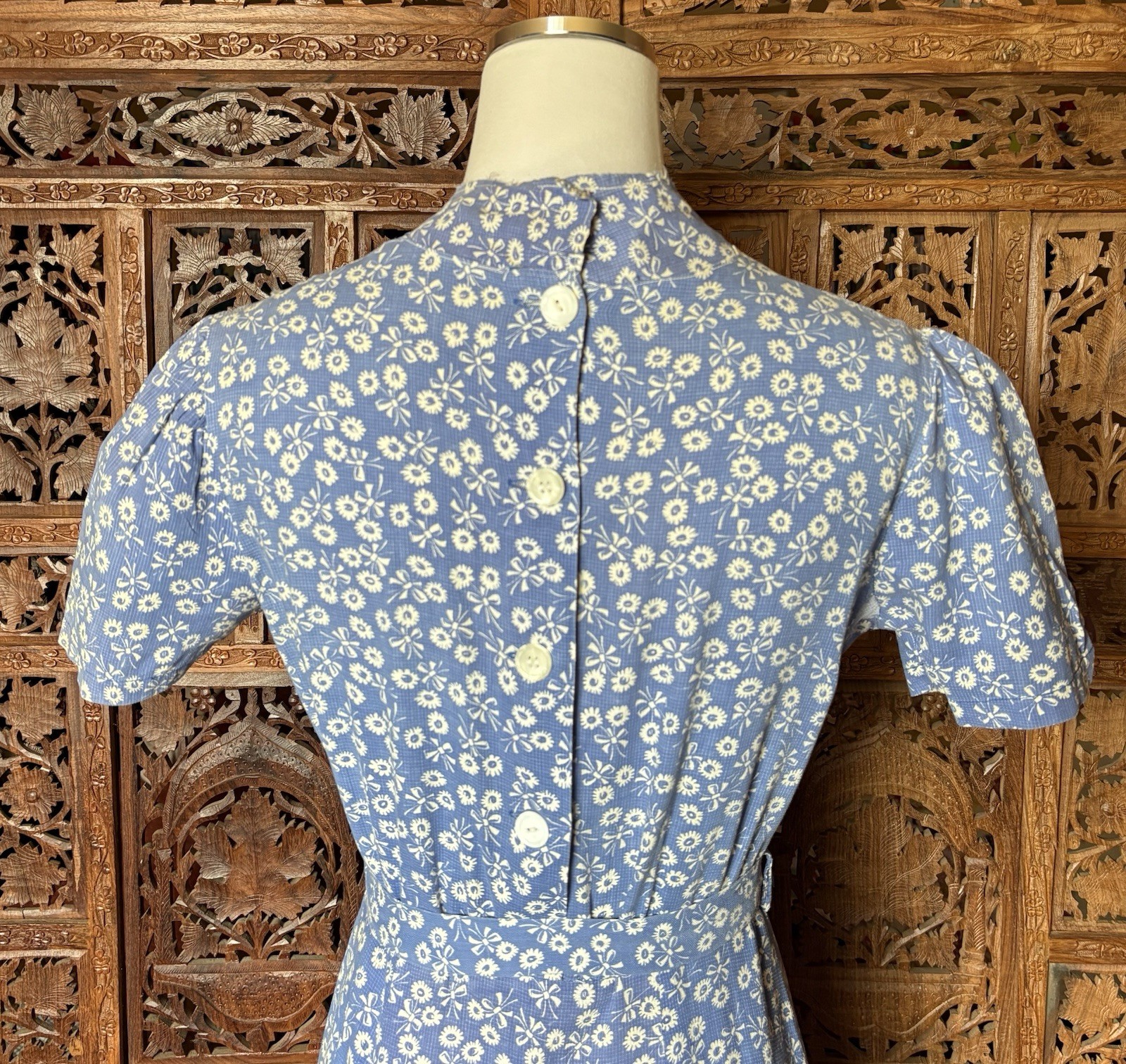 Vintage 40s 50s Blue Day Dress Calico White Floral Print Size M