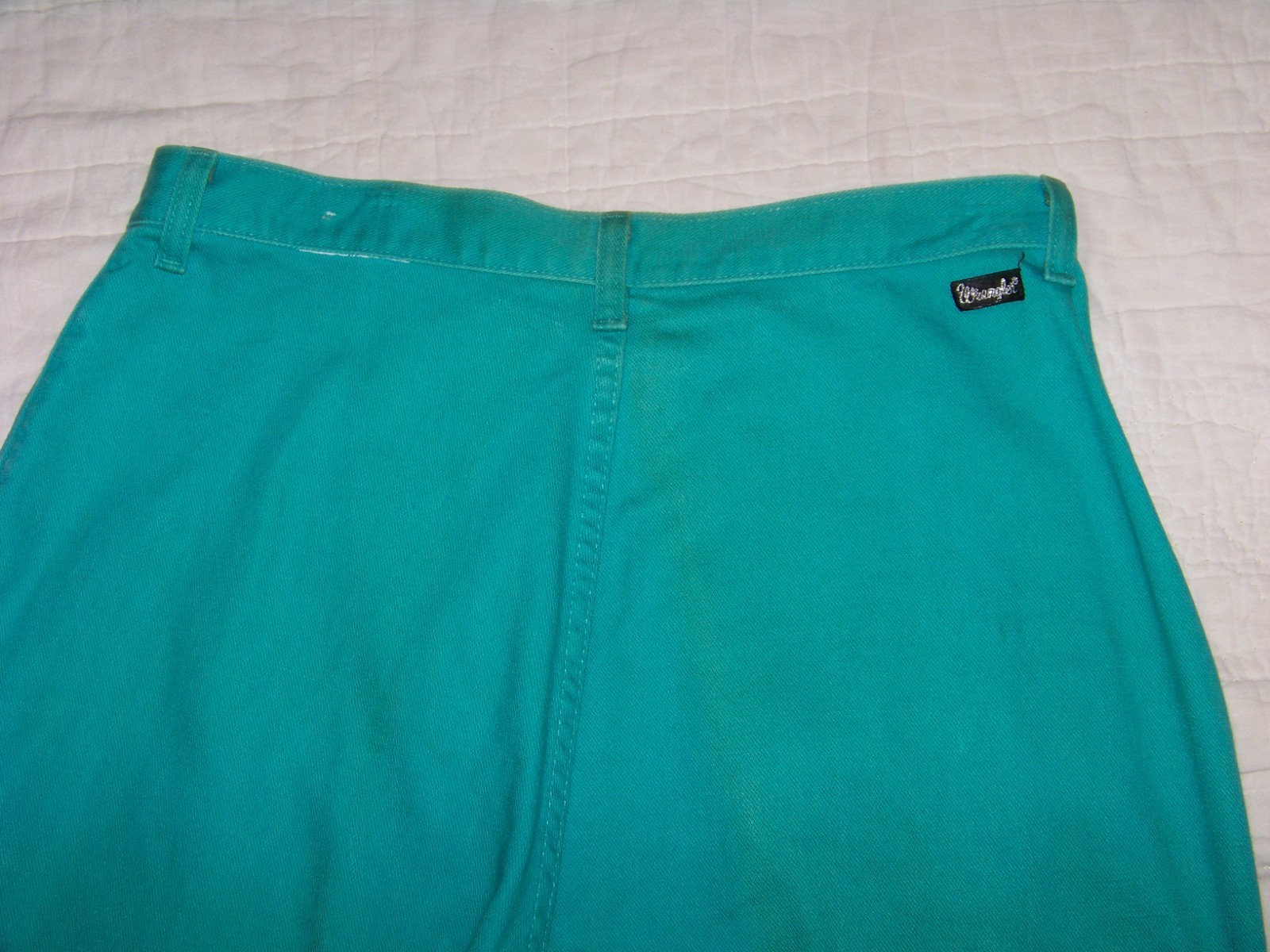 Vintage Wrangler Pleated Front Jeans – NA687AA – Size 17 x 30 (Altered Inseam)
