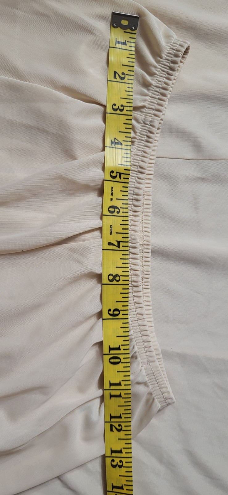 Vintage Women’s Slip with Elastic Waist by Vanity Fair Size S Pre-owned