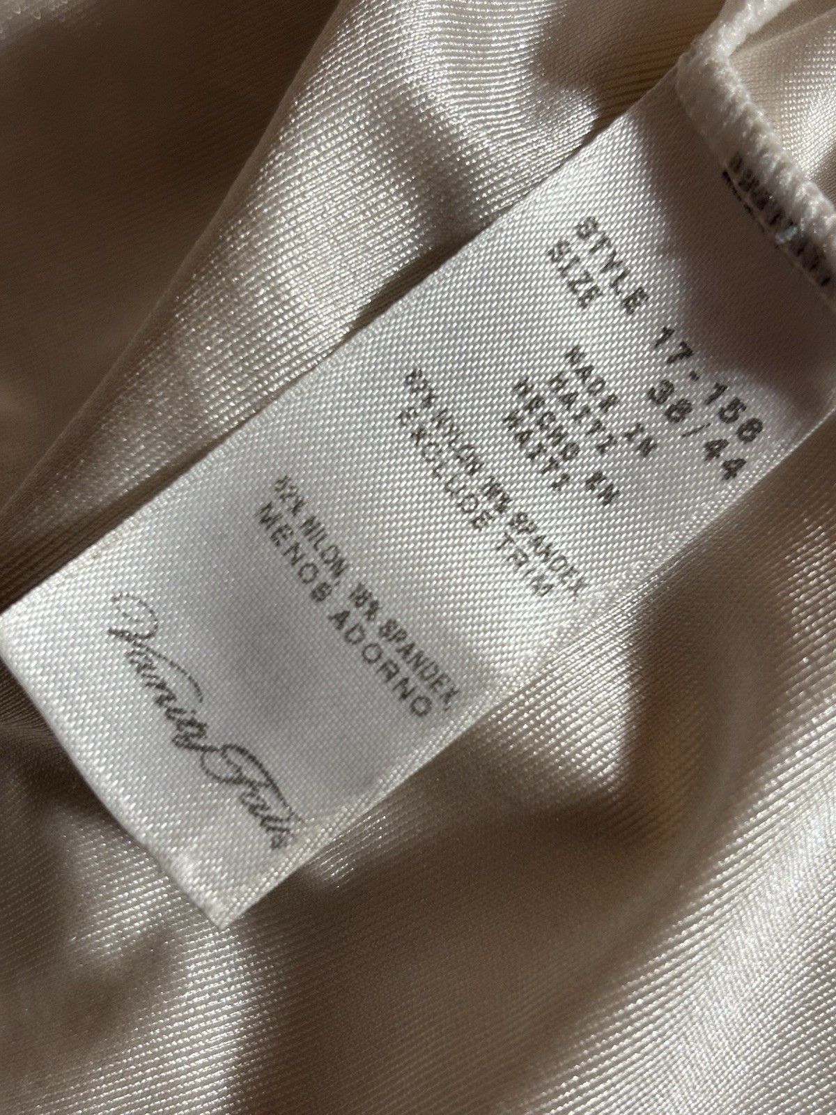 VTG SILKY NYLON VANITY FAIR OFF WHITE SHINY CAMI SHIRT TOP NIGHTY PJ 40”