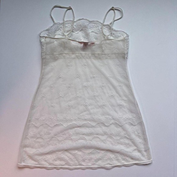 Vintage Victoria’s Secret 2007 White Lace Sheer Slip