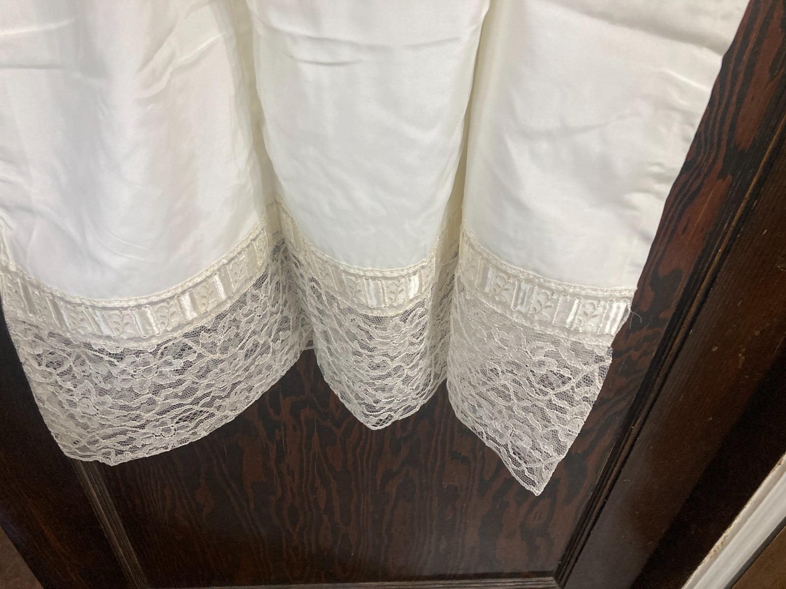 Vintage Loomcraft Full Slip Dress Women’s Sz 36 Ivory Lace Detail Adj Straps