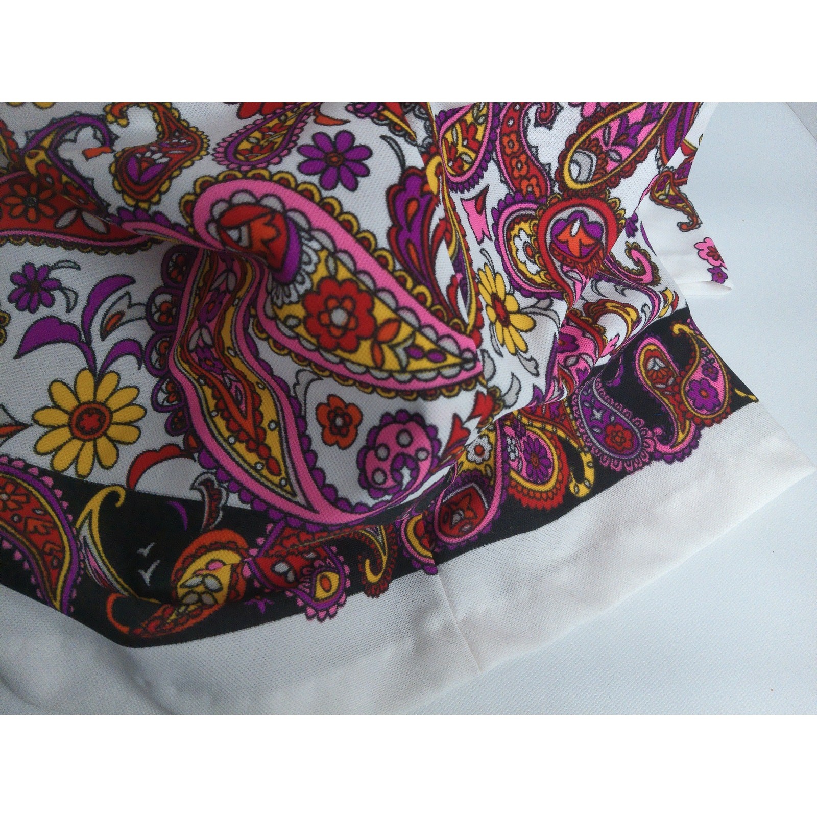 Vintage 70s Psychedelic Paisley Floral Top Retro Hippie Boho High Neck Blouse