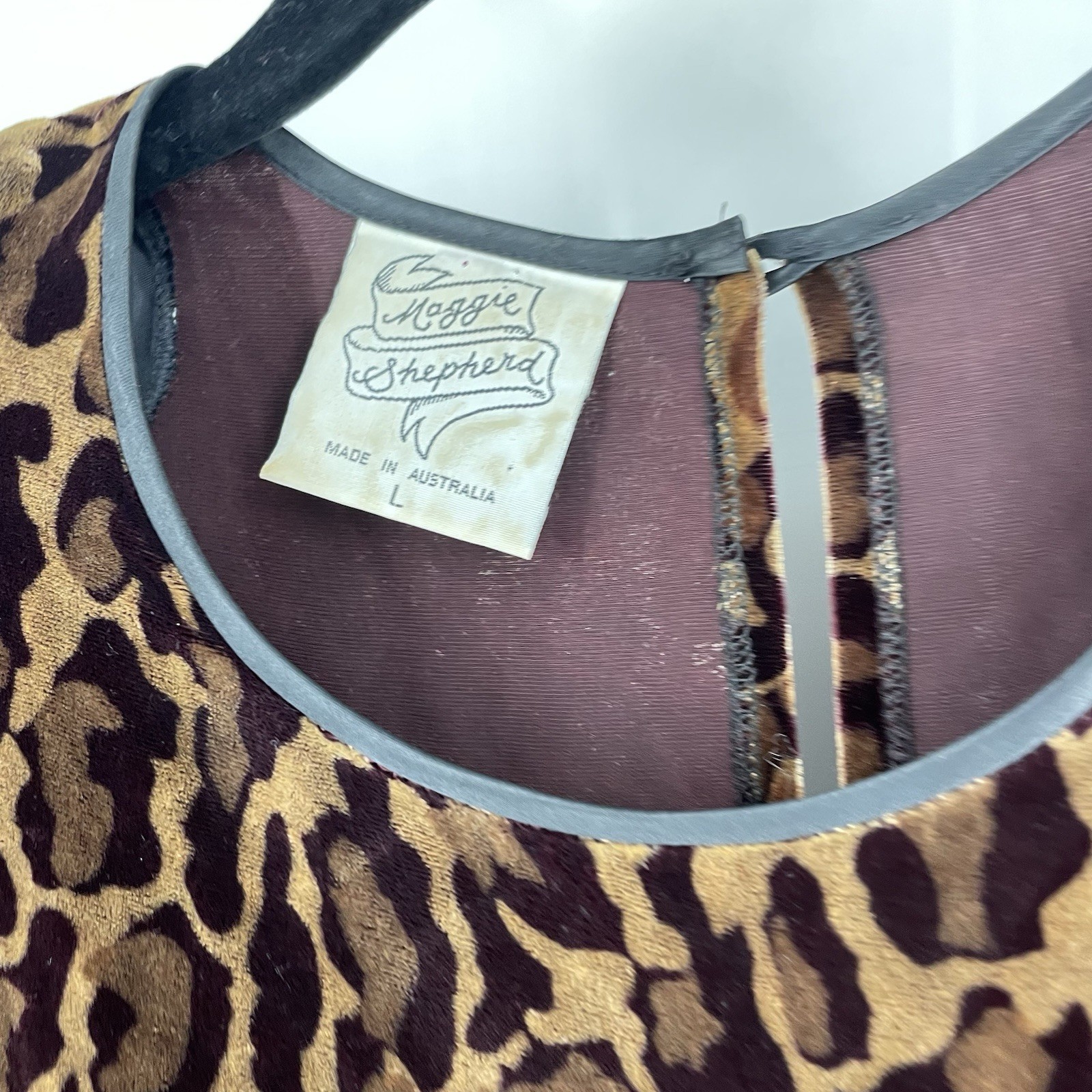 Vintage 90s Maggie Shepherd Cheetah Leopard Velvet Long Sleeve Dress