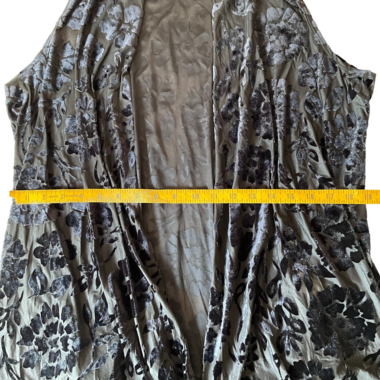 Logo Lavish Black Floral Velvet Duster: 90s, Y2K