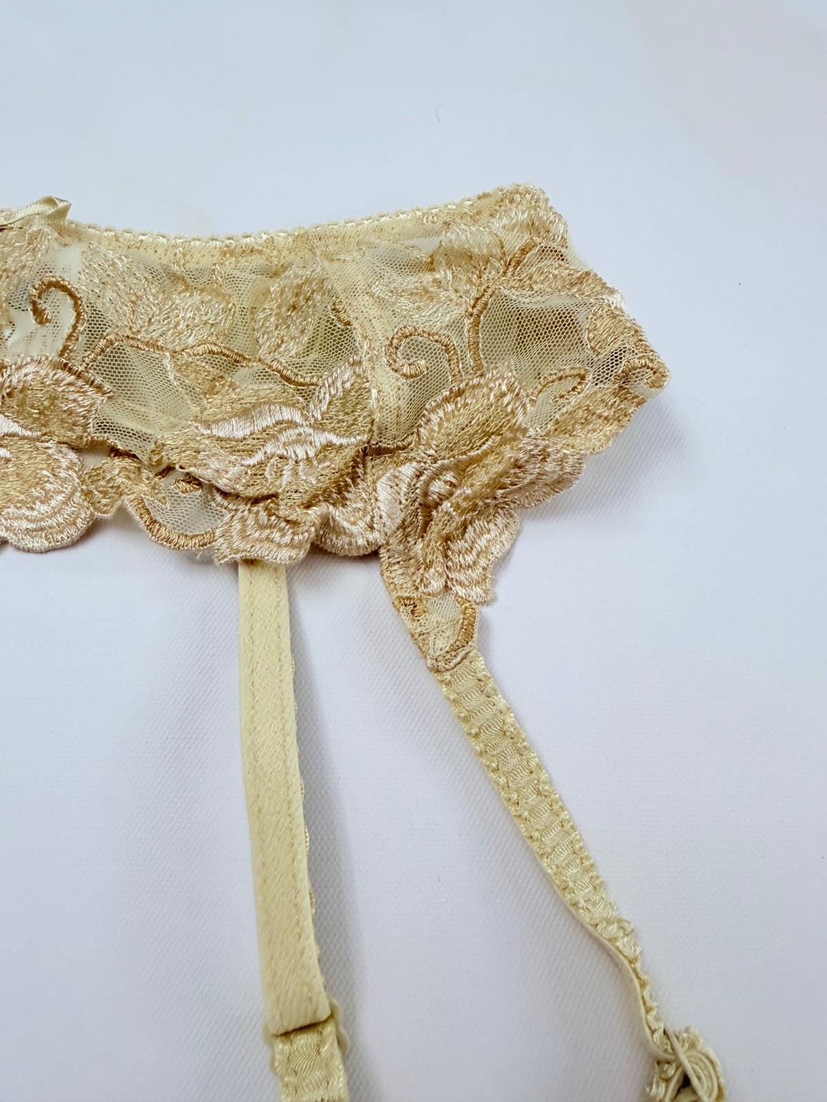 Vintage nude Lace Suspender Belt Garter Belt UK 8 EU 40 Size it2. S Floral Lace
