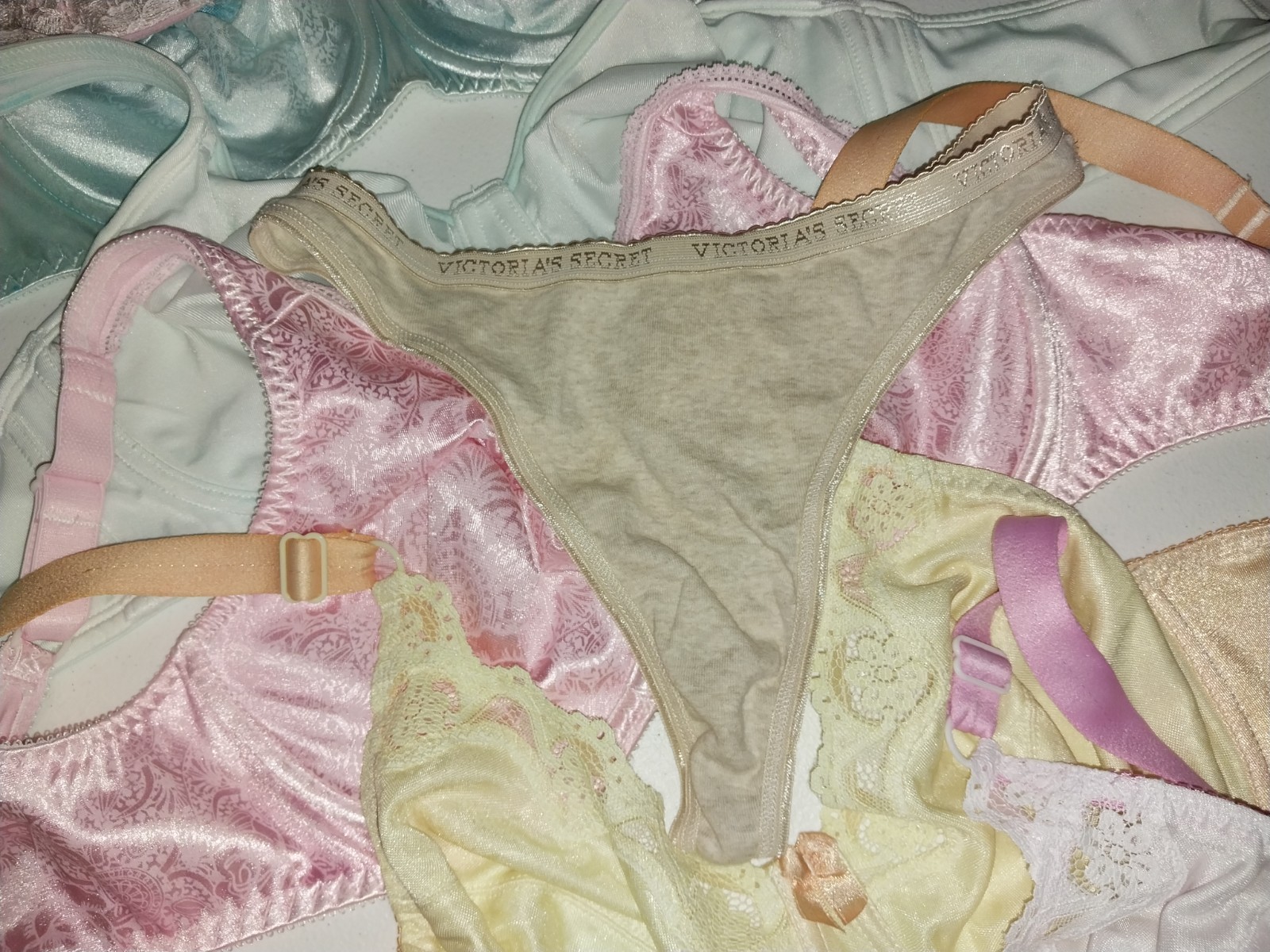 VTG SILKY SHEER LACY UW VS BOUDOIR DEMI BRA NOS 38DDD PINK DELICATE COQUETTE