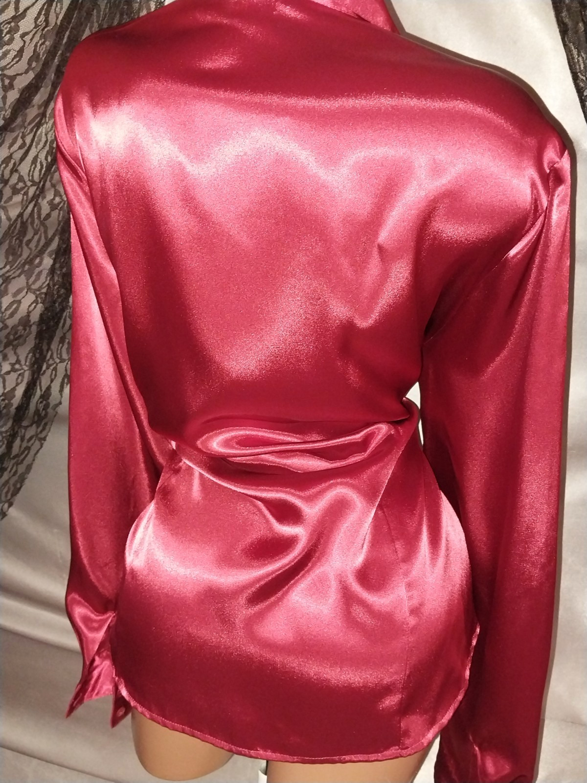 VTG SATIN SHINY RED HIDDEN BUTTON NOTCH COLLAR SECRETARY BLOUSE 48/50 NOS