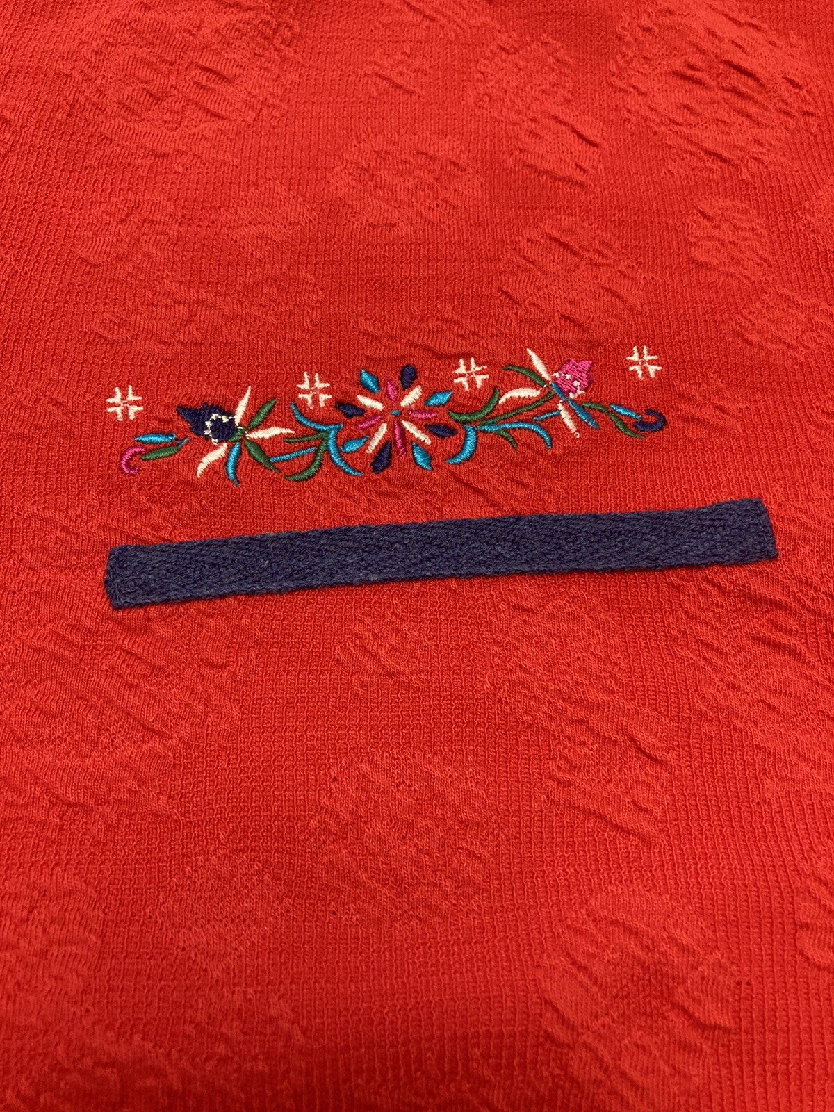 Red Snap Pullover Large Vintage 90s Grandma core Embroidered Flower Blast Blues