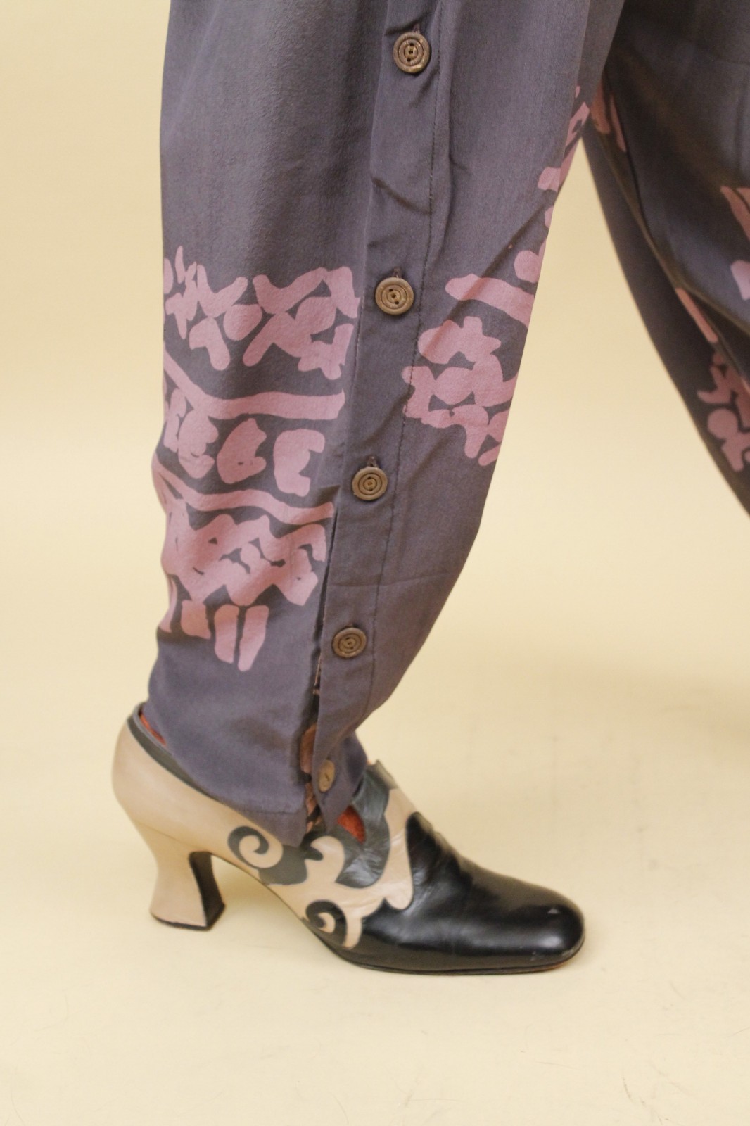 80s Vtg Silk Laise Adzer Designer Silk Moroccan Lagenlook Art Pants S-M W28-30″