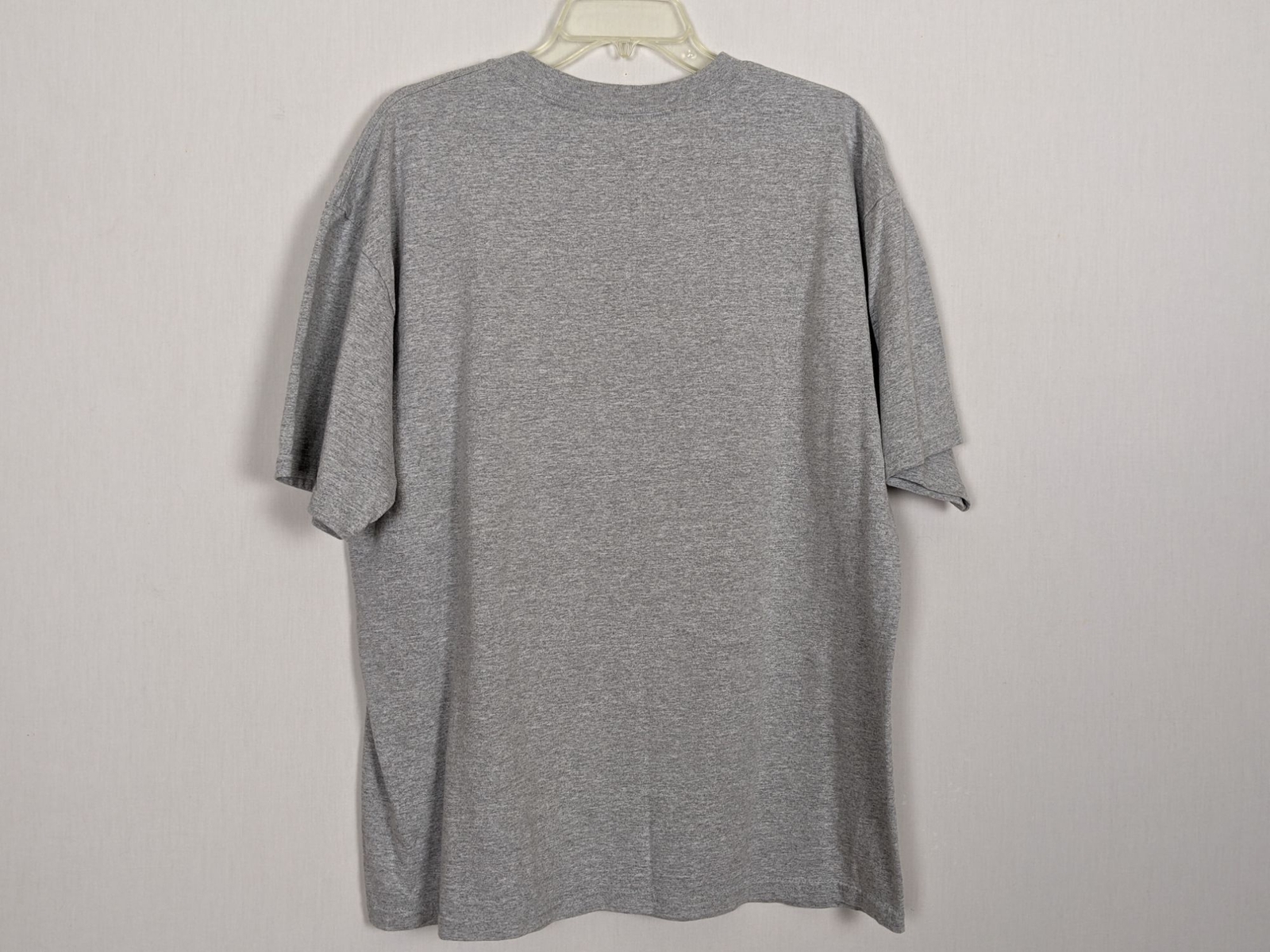Vintage HRLA Los Angeles short sleeved FAO SCHWARZ Fifth Avenue gray TShirt