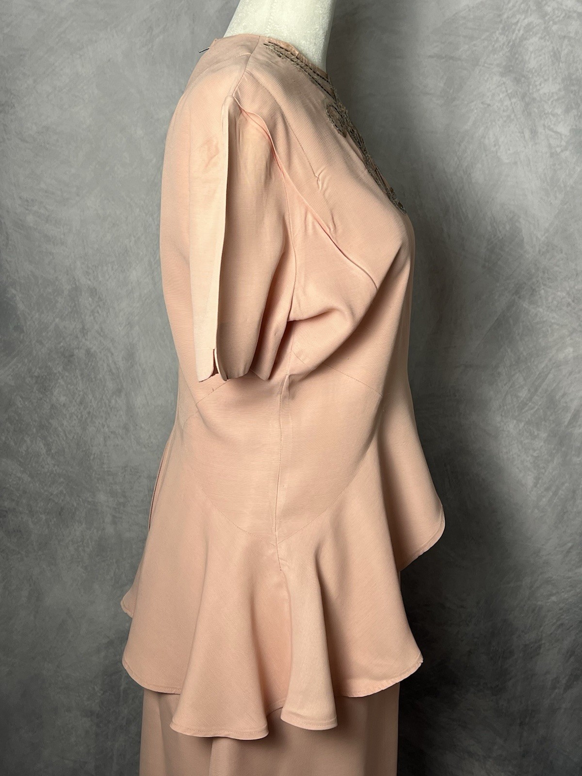 Vintage 1940s Pink Textured Rayon Peplum Sequin Blouse Pencil Skirt Set S/M