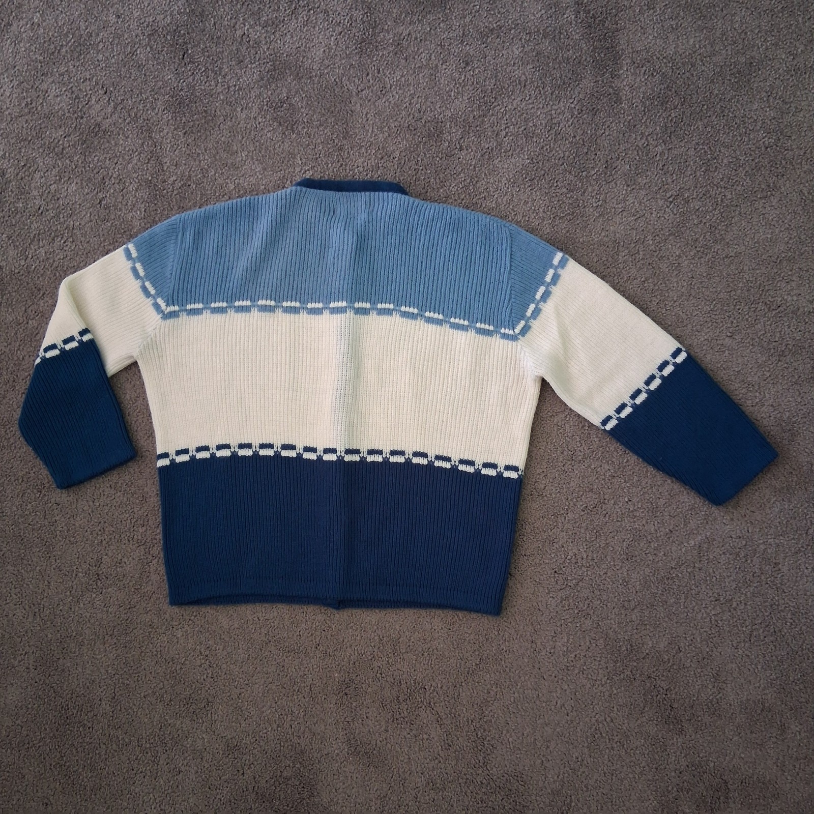 Vintage 1950s Turbo-Bulk 100% Orlon Acrylic Button Down Sweater Size Medium