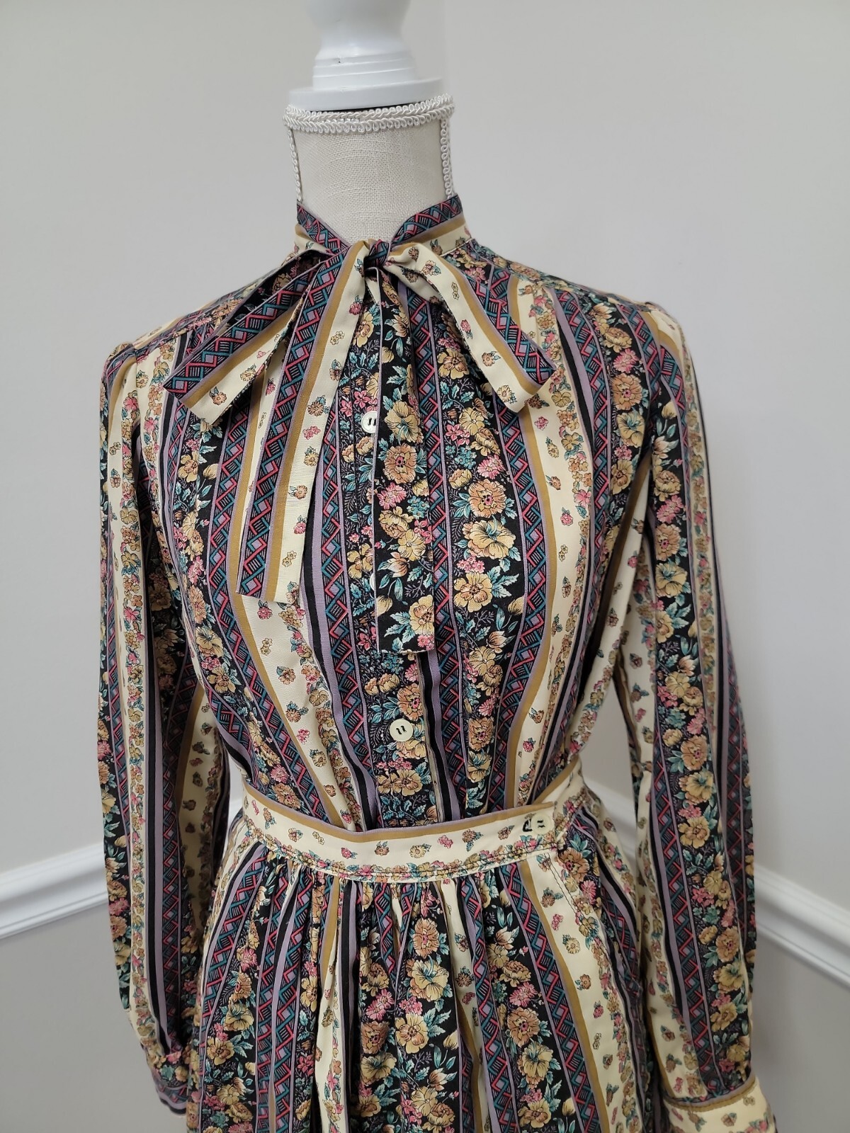 Vintage Mod Gogo Hippie Modest Dress 2pcs