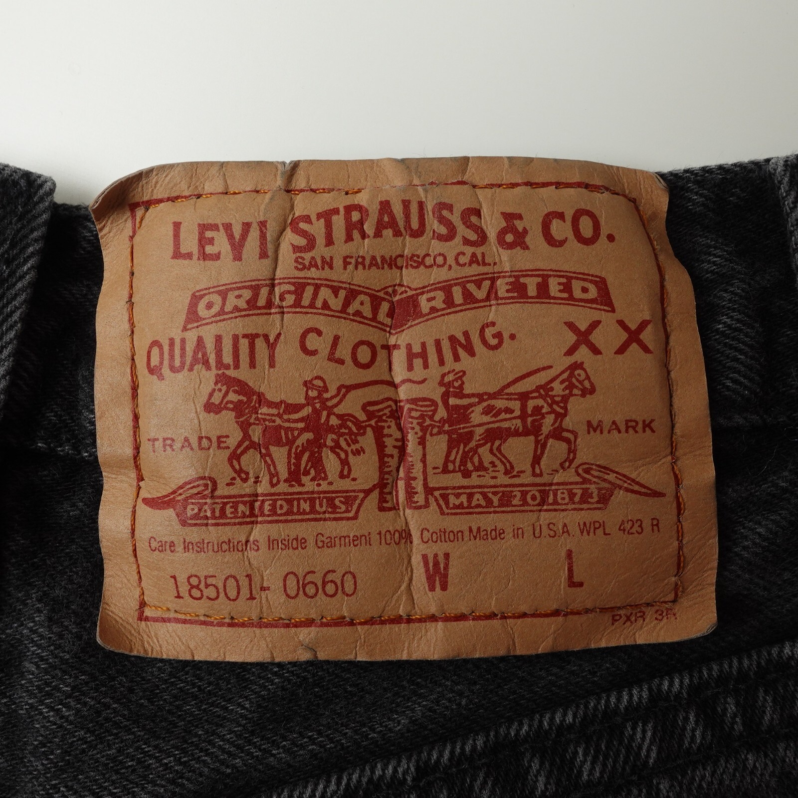 Vintage 90s Levi’s 501 18501-0660 Womens Black Denim Jeans Made in USA 5 L 24×33