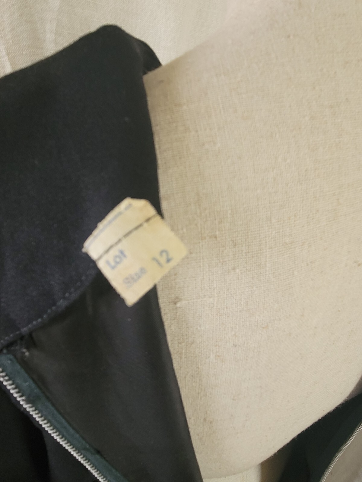 Ladies Vintage 1950s Classic Black Crepe Dress SzS/M