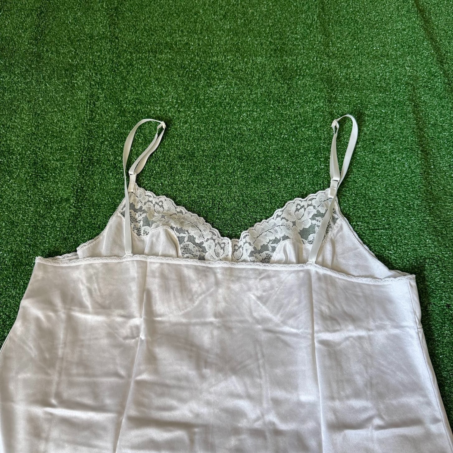 Vintage Vassarette Full Slip White Nylon Tricot Lace Bodice Made In USA Size 44