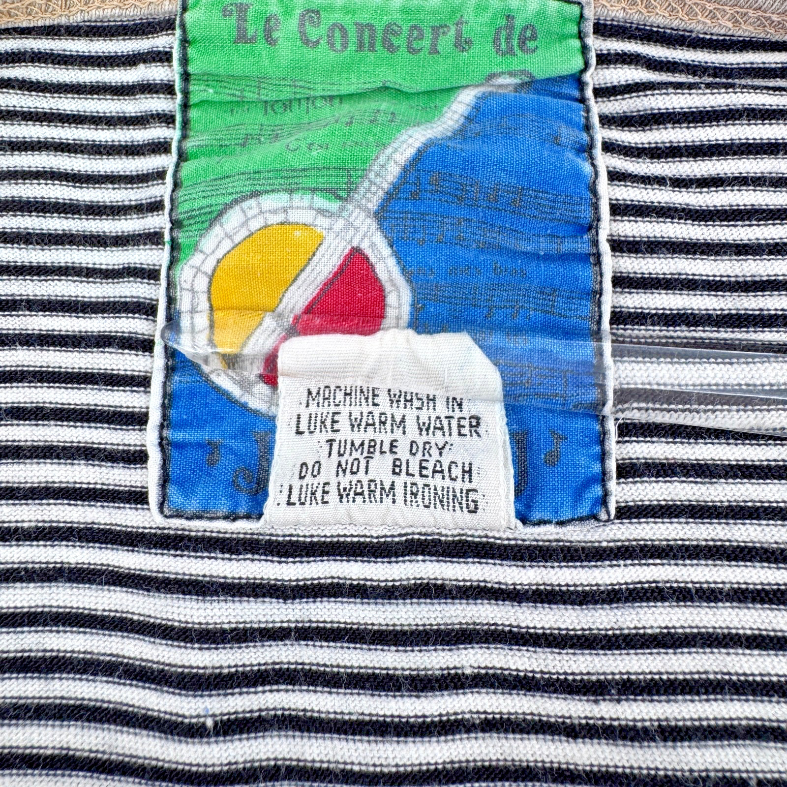 VTG JouJou T-shirt Le Concert de JouJou Black & White Striped- Art Music Grunge