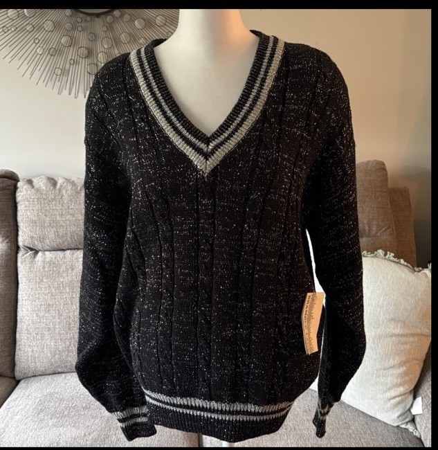 Bramble Lane Vintage 1980’s Black and Silver V-Neck Women’s Sweater LARGE NWT