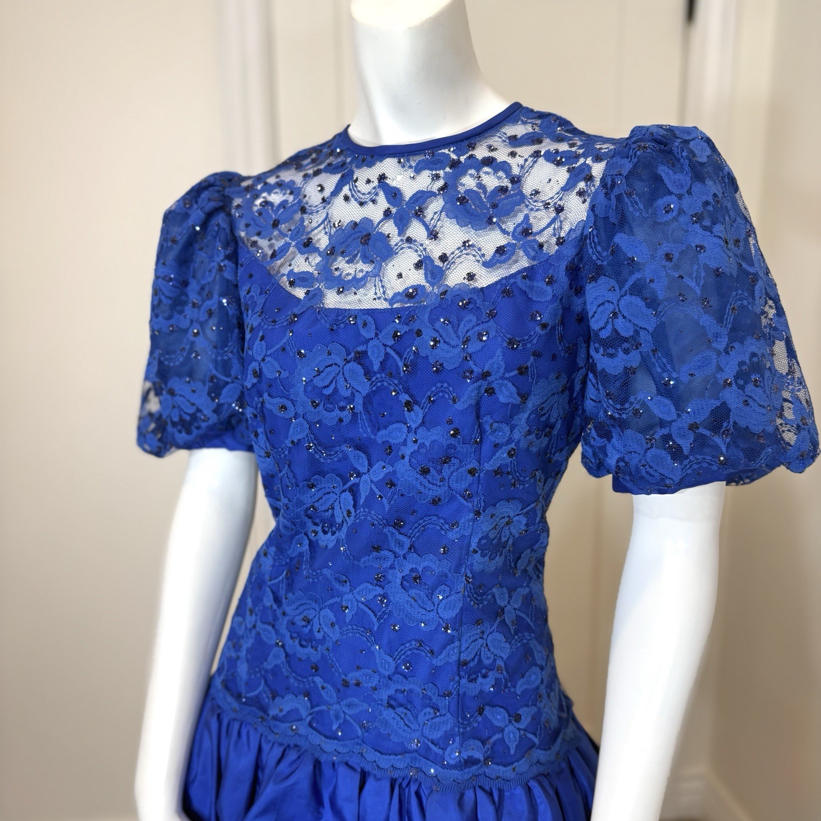 Vintage 80’s TIERED PARTY DRESS M Puff Sleeve Rhinestone Lace Barbie Bow Taffeta