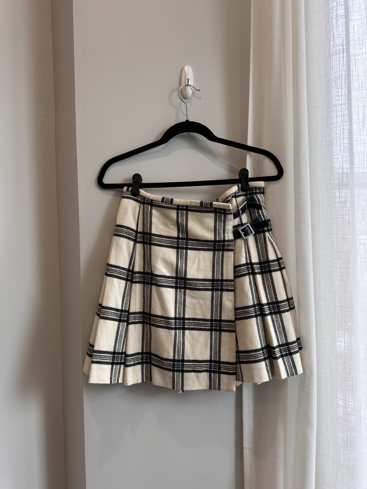 Women’s Vintage Banana Republic Plaid Kilt Pleated Wool Skirt Leather Buckles, 4
