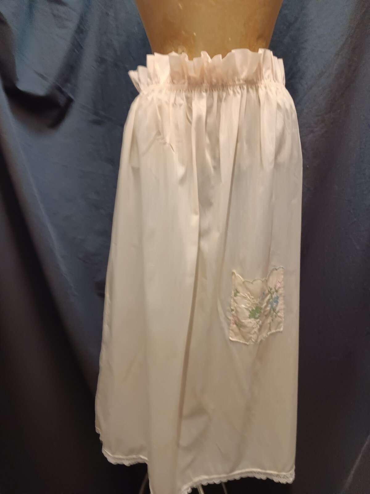 Vintage 1940’s Pale Pink Cotton Blue Piink Green Embroidered Slip Size M/L