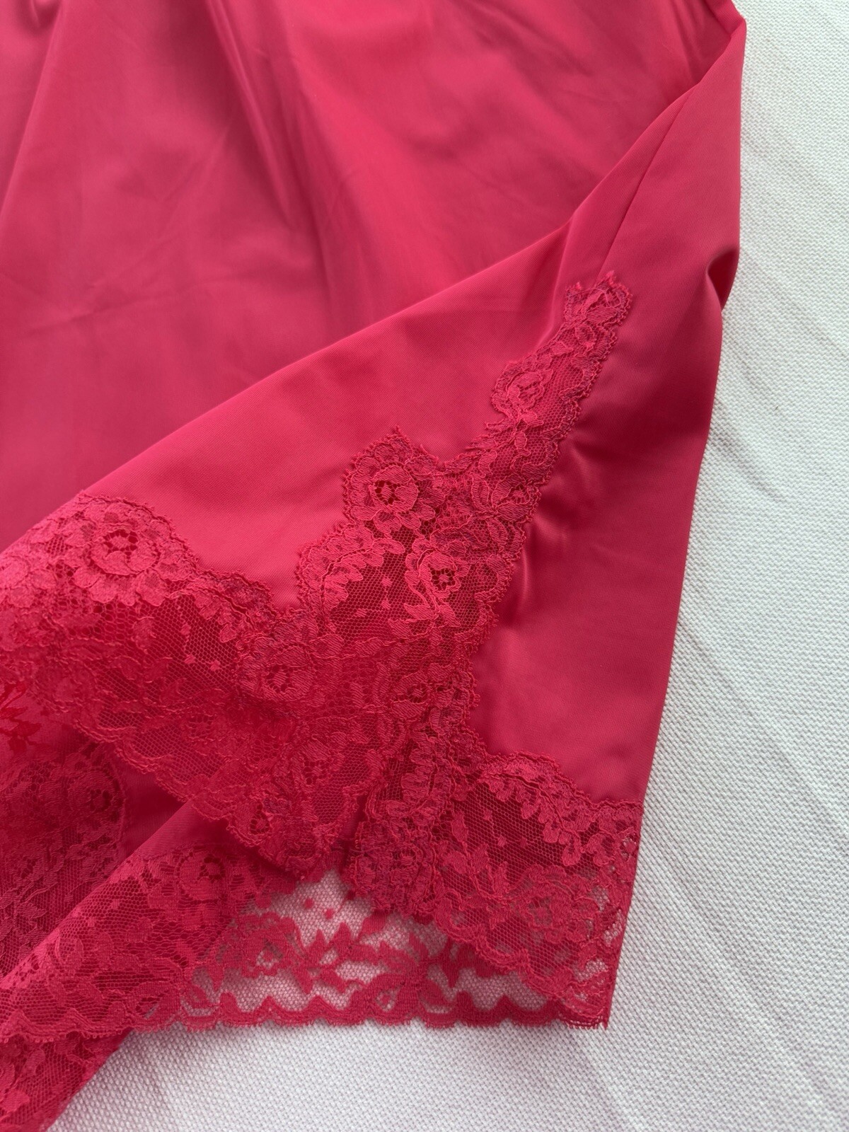 Vtg Half Slip Rogers 50’s Pristine UNWORN Nylon & Lace Magenta Dark Hot Pink M