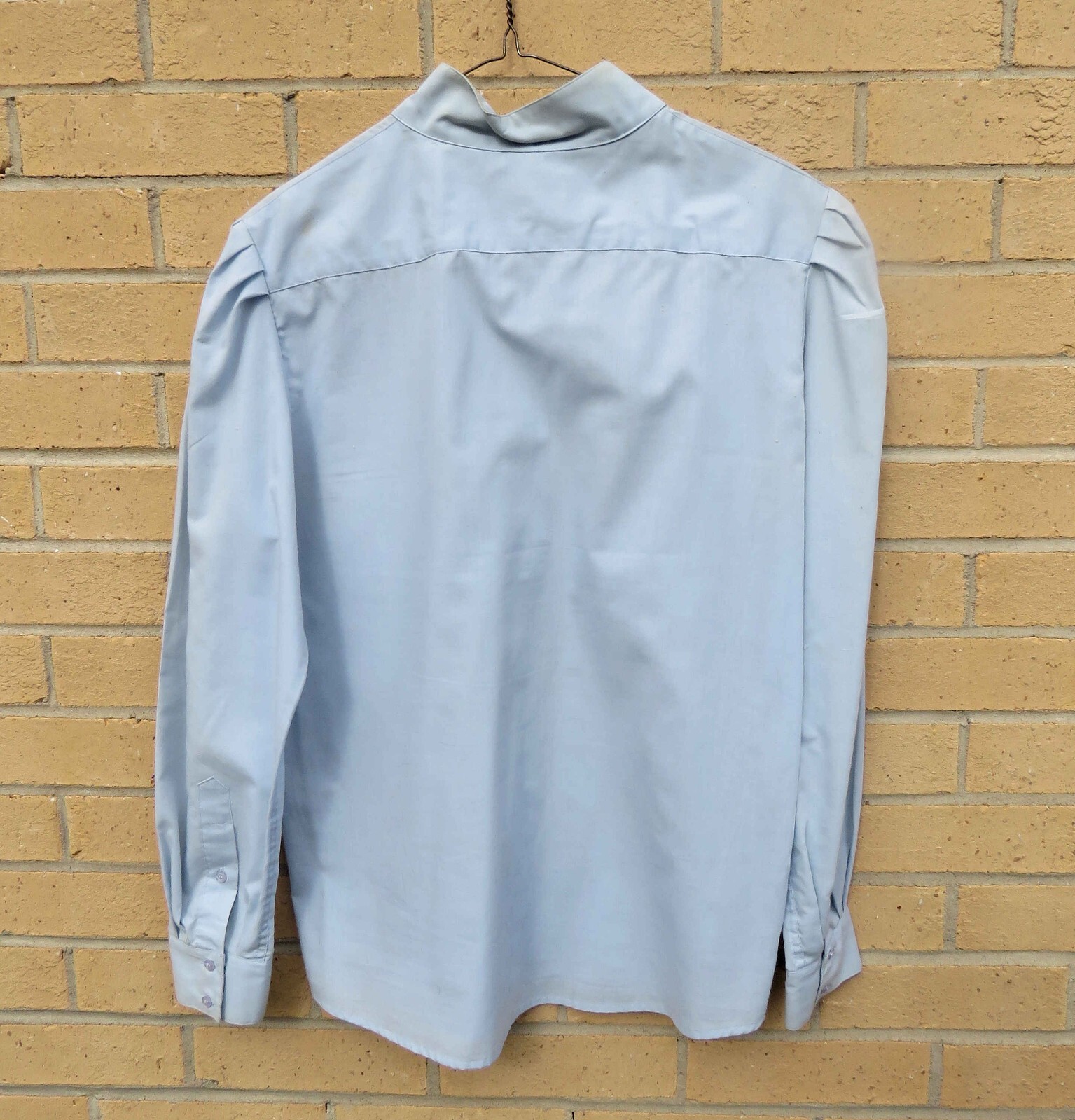 Laura Scott Sky Blue Dressy Blouse with Bow Tie size 16, has monogram – preowned